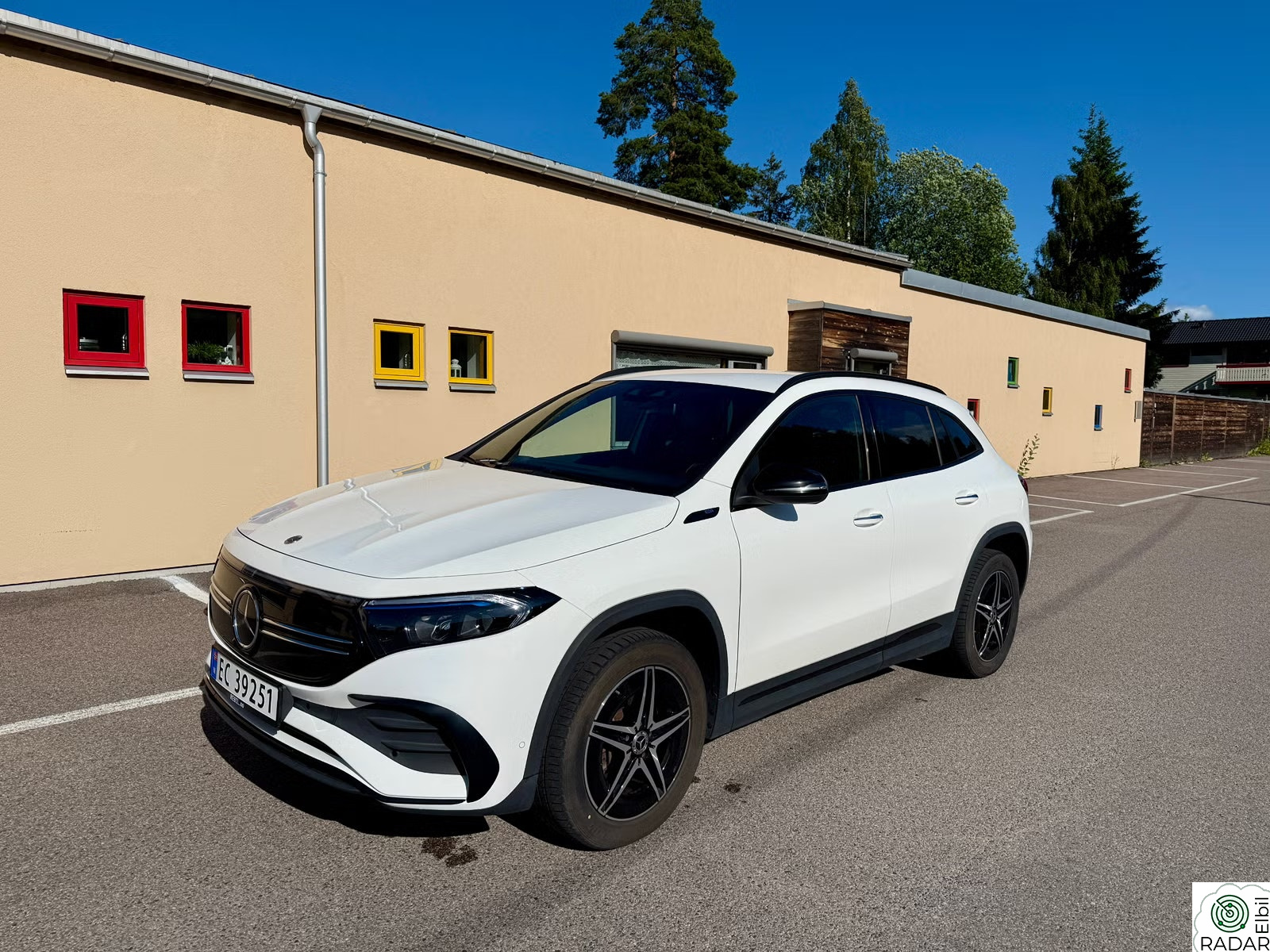 MERCEDES-BENZ EQA 250 2x AMG Sportspakke ACC Navi R.kam EL.Krok 426 KM