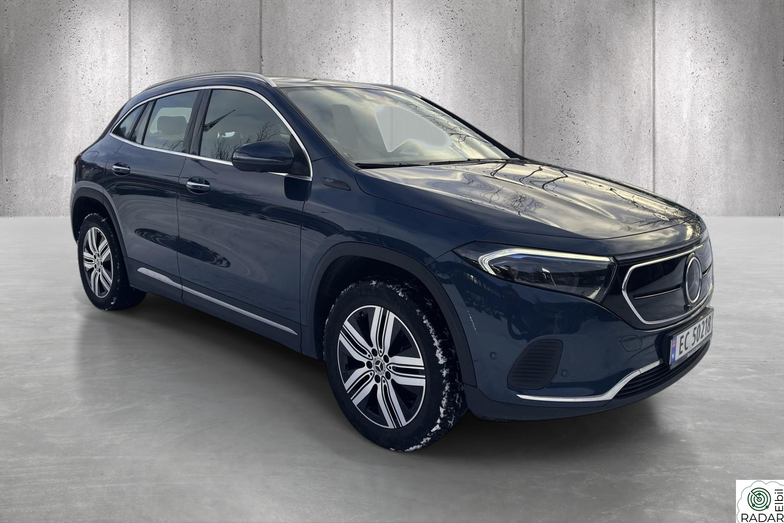 MERCEDES-BENZ EQA 250 250 | 2 år Garanti | Pano/Burmeister/360kam/ACC/Carplay