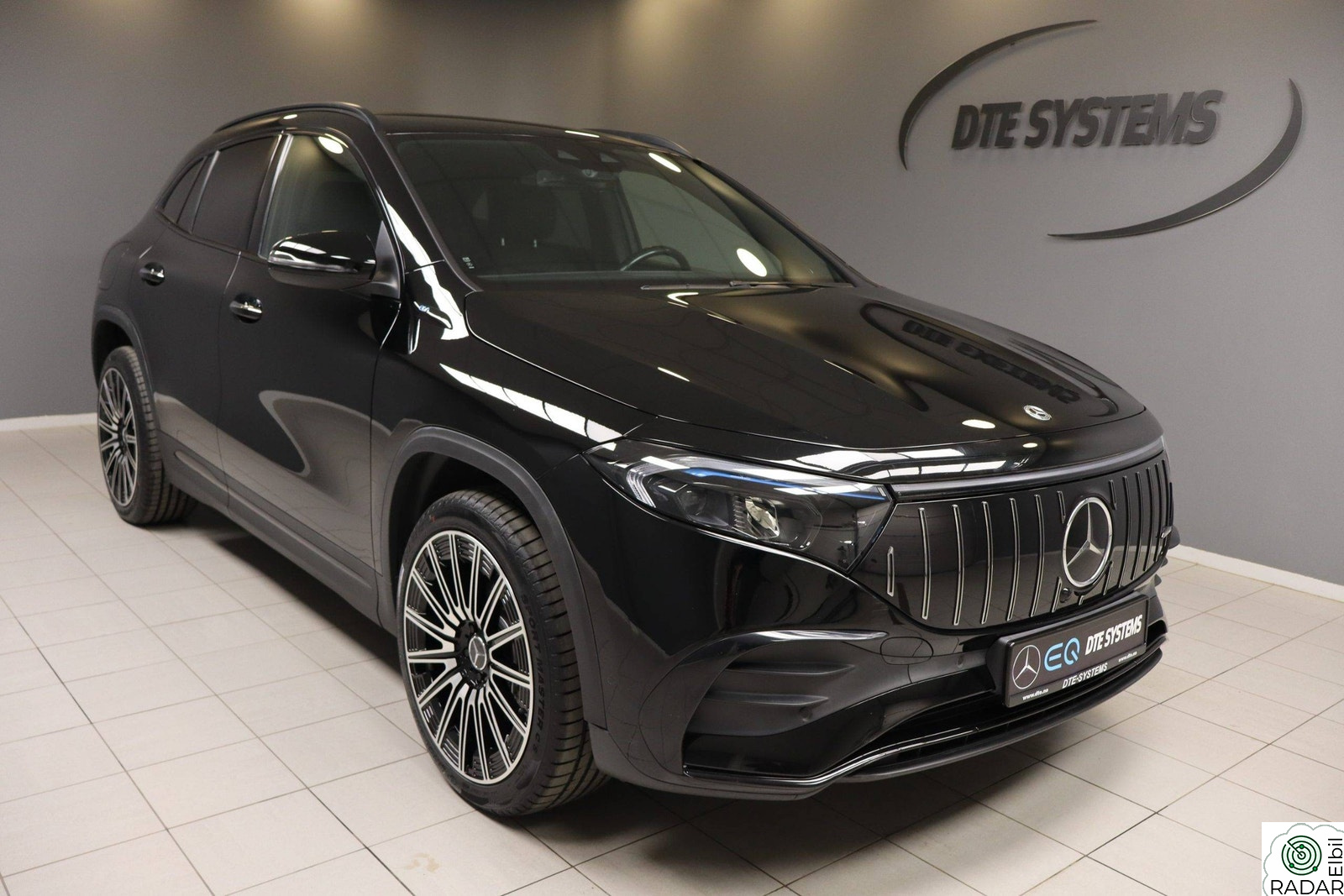 MERCEDES-BENZ EQA 250 250 AMG Exclusive 415km Skinn Distronic Memory H.feste