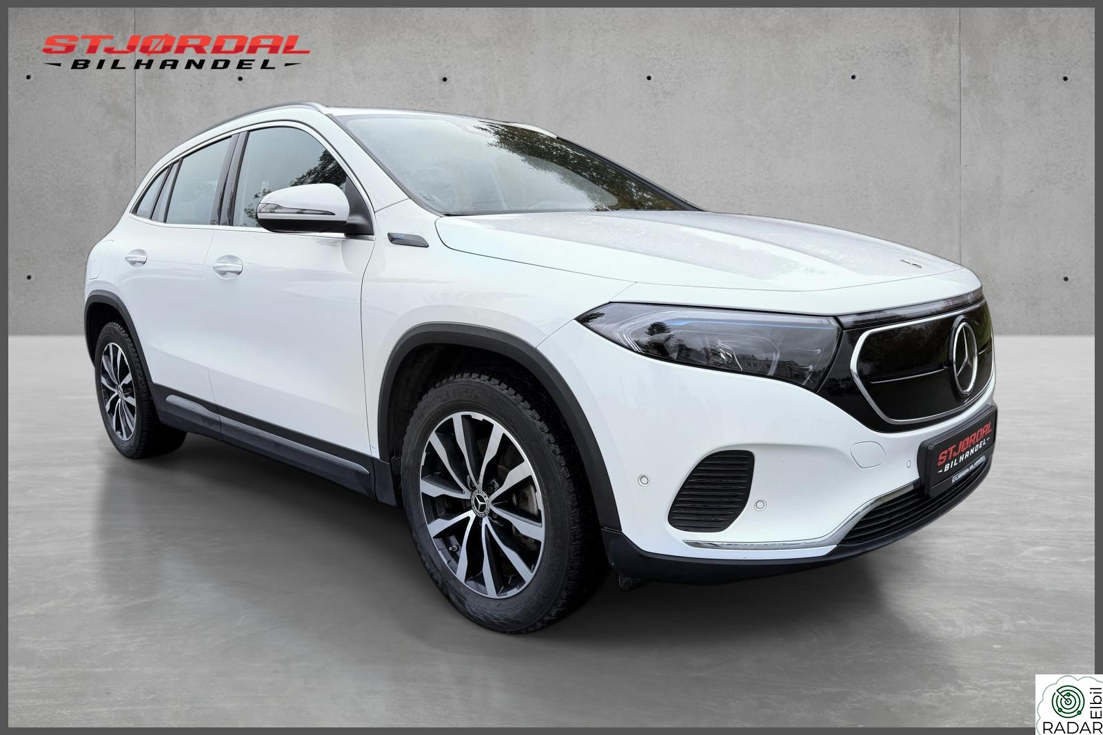 MERCEDES-BENZ EQA 250 250 // Tilhengerfeste // Garanti