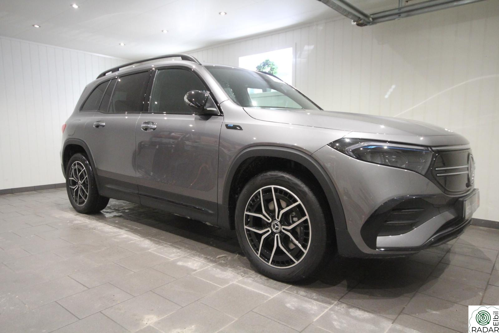 MERCEDES-BENZ EQB 300 4MATIC 300 AMG 7-SETER AUT UTSTYRSBOMBE NORSKSOLGT BIL ++