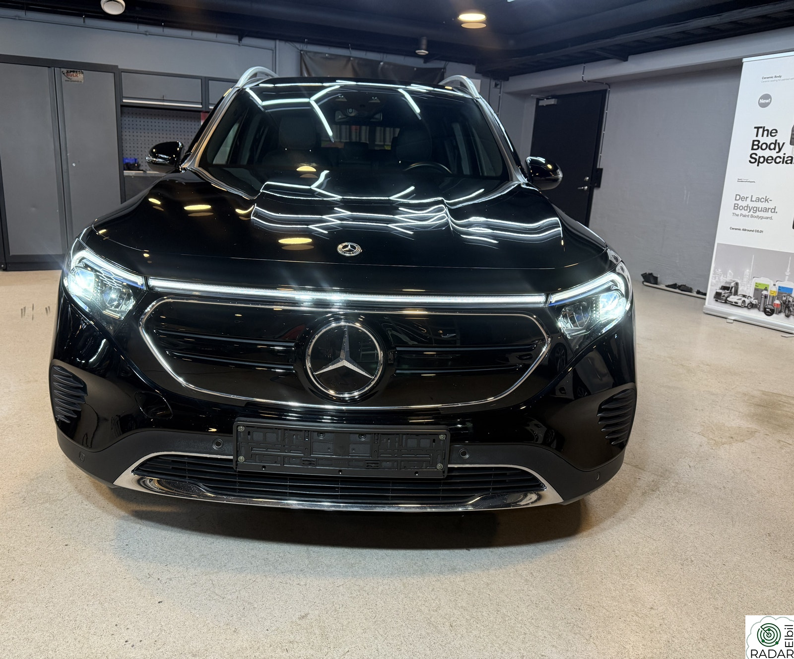MERCEDES-BENZ EQB 300 4MATIC 4 Matic