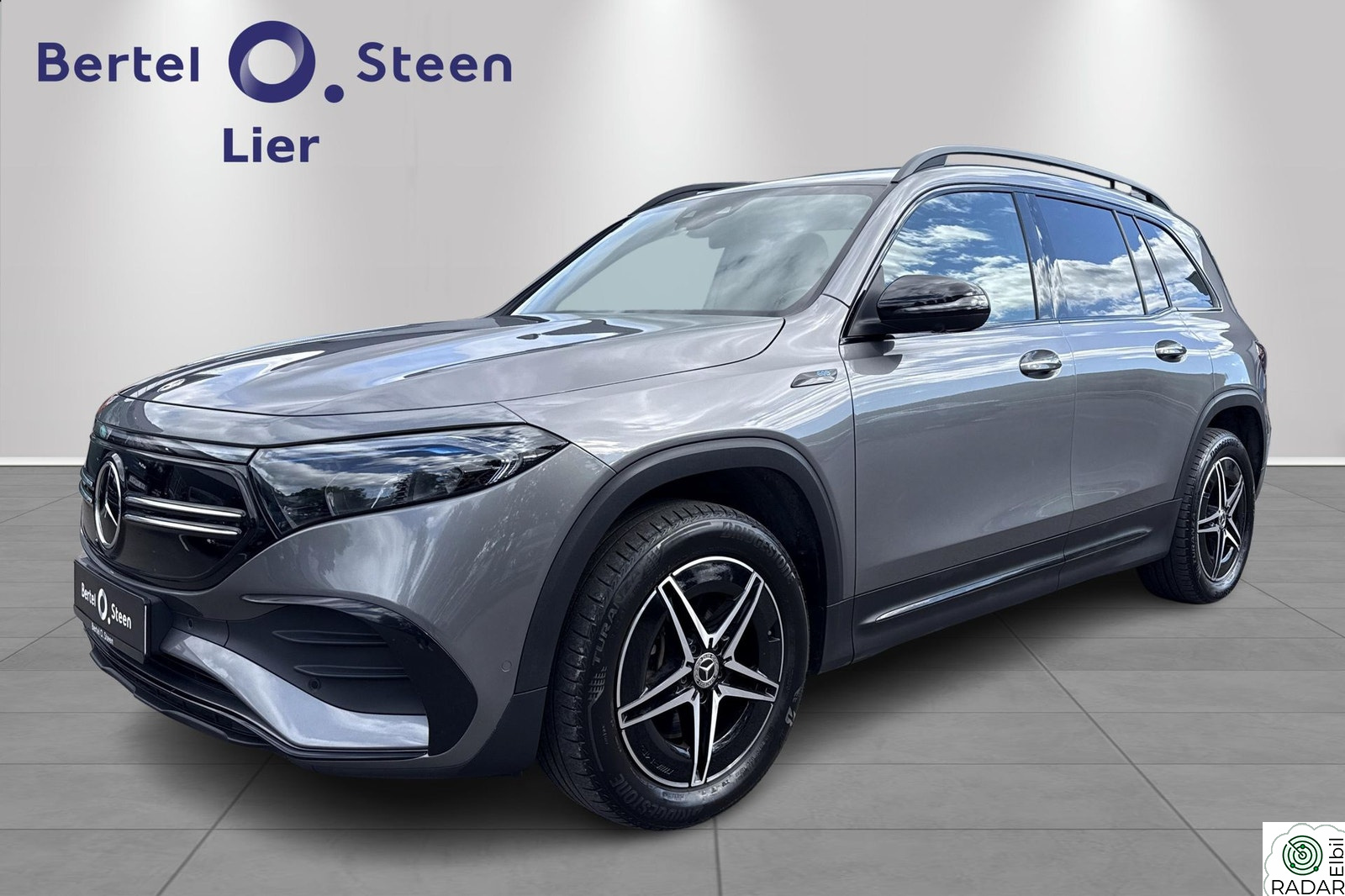 MERCEDES-BENZ EQB 300 4MATIC 4MATIC – AMG Line|7-seter | 360° Kamera | DISTRONIC |