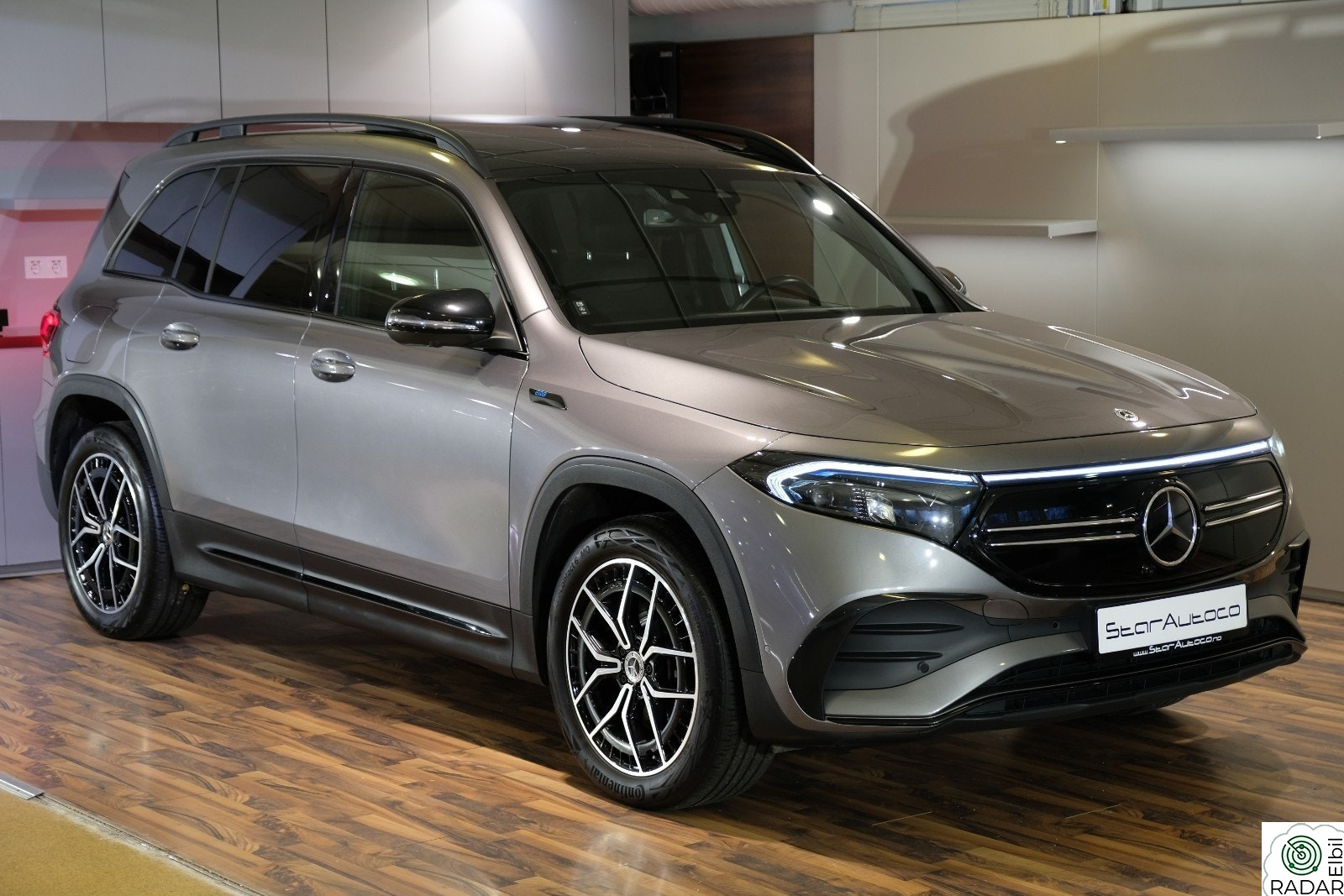 MERCEDES-BENZ EQB 300 4MATIC 300 4M AMG/7-seter/Pano/Memory/360/DistronicPlus/++