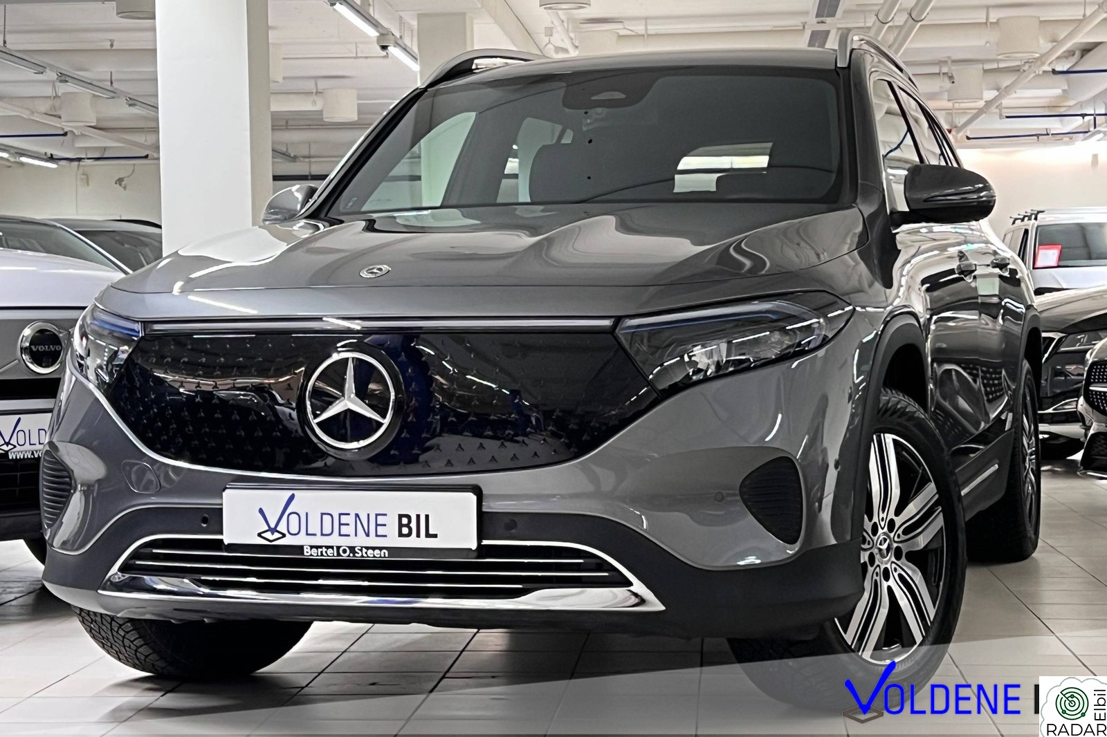 MERCEDES-BENZ EQB 300 4MATIC 300 4M PROGR. 7-seter//DYNAMIC SELECT-SKINN-ACC-KAMERA