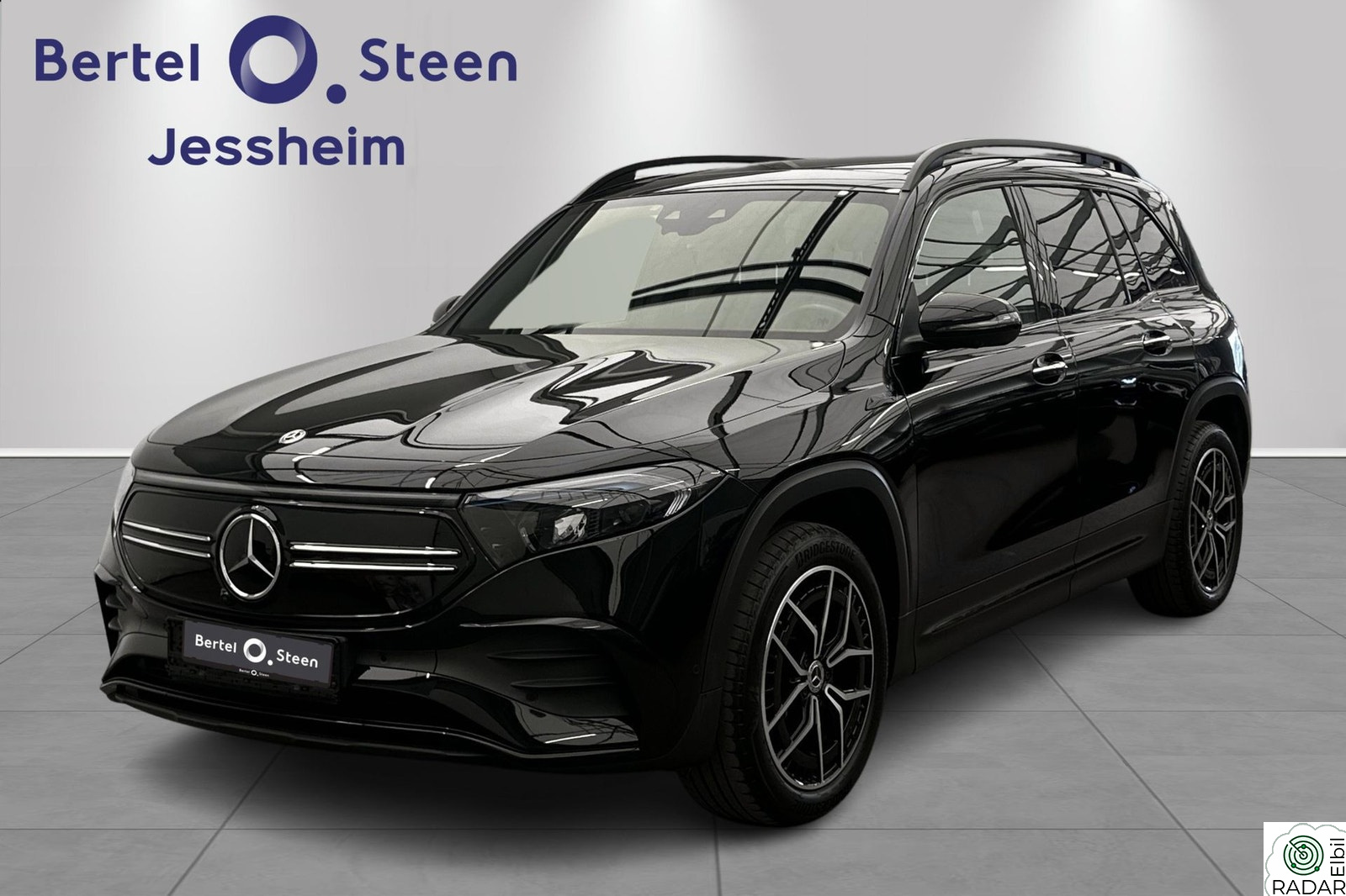 MERCEDES-BENZ EQB 300 4MATIC AMG Line, 7 Seter, Godt utstyrt!