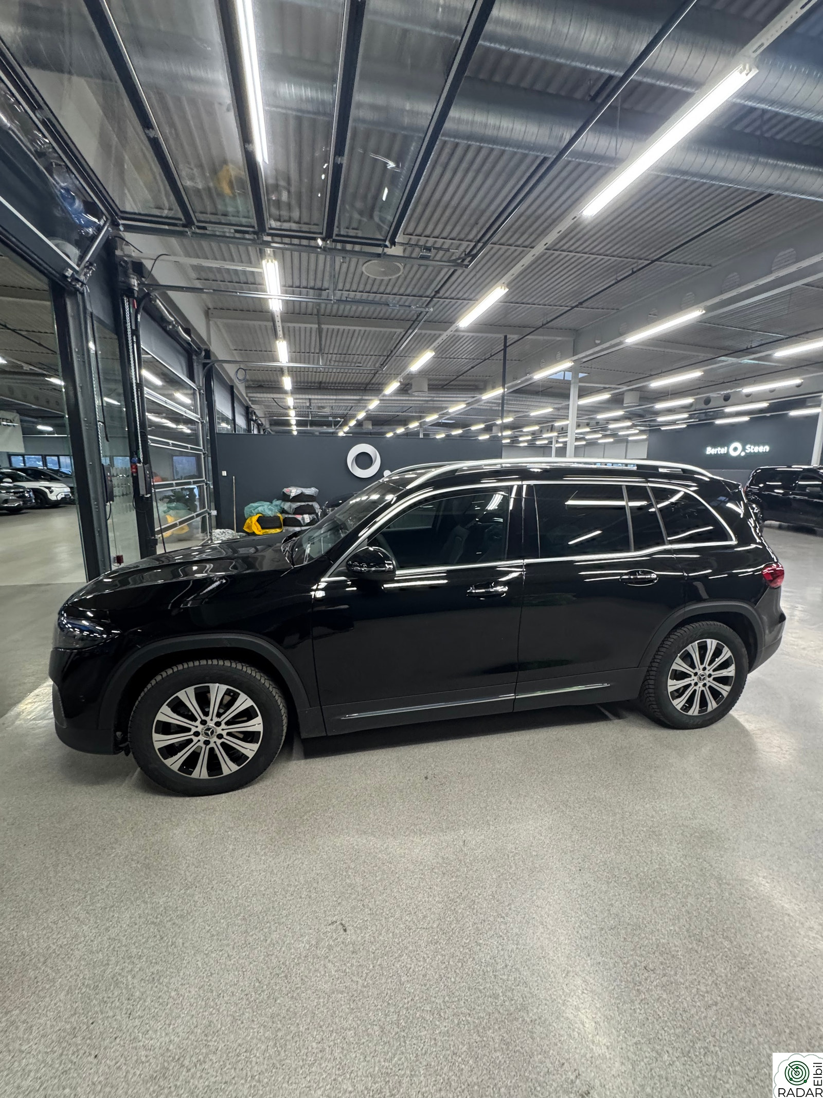 MERCEDES-BENZ EQB 300 4MATIC 4Matic