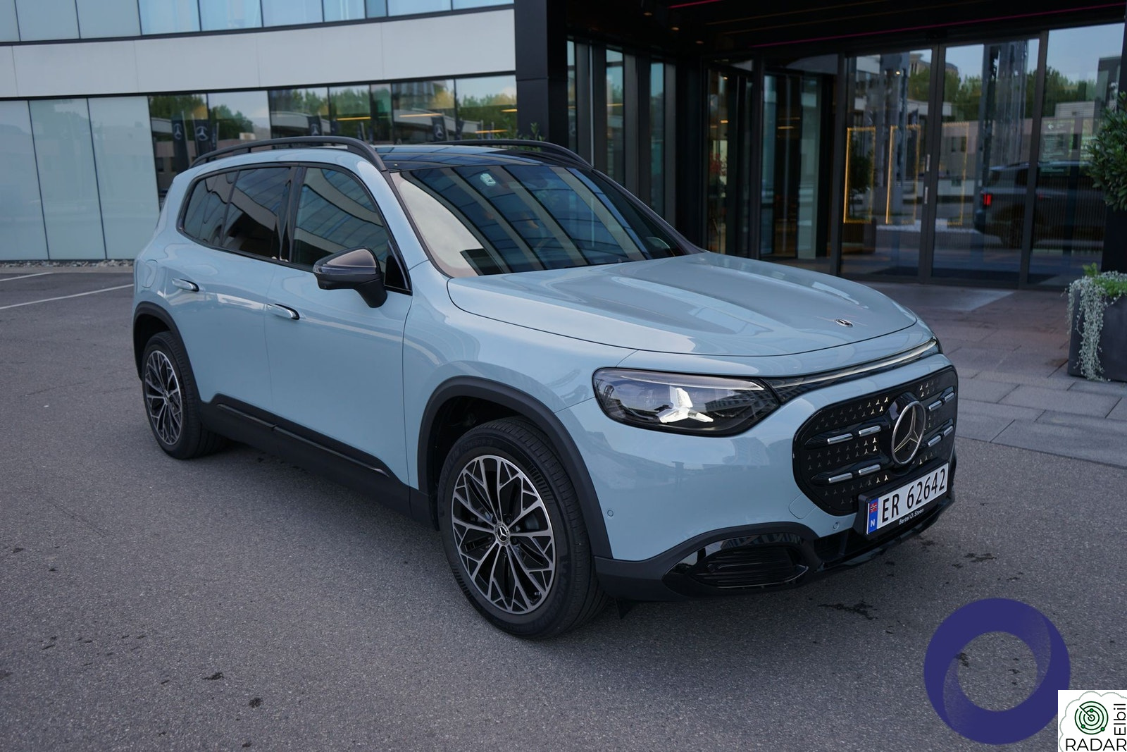 MERCEDES-BENZ GLB 350 4MATIC GLB 350 4MATIC EQ / Premium-pakke - mye utstyr !