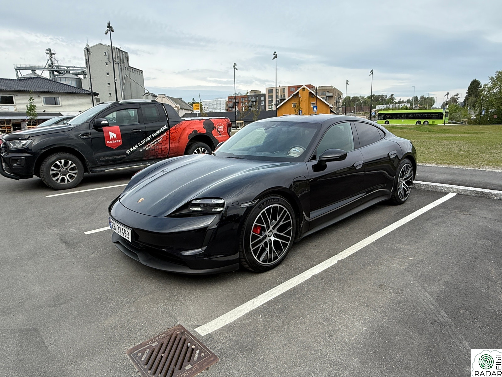 PORSCHE Taycan 4S 4S Performance Plus - Service - Chrono - Godt utstyrt