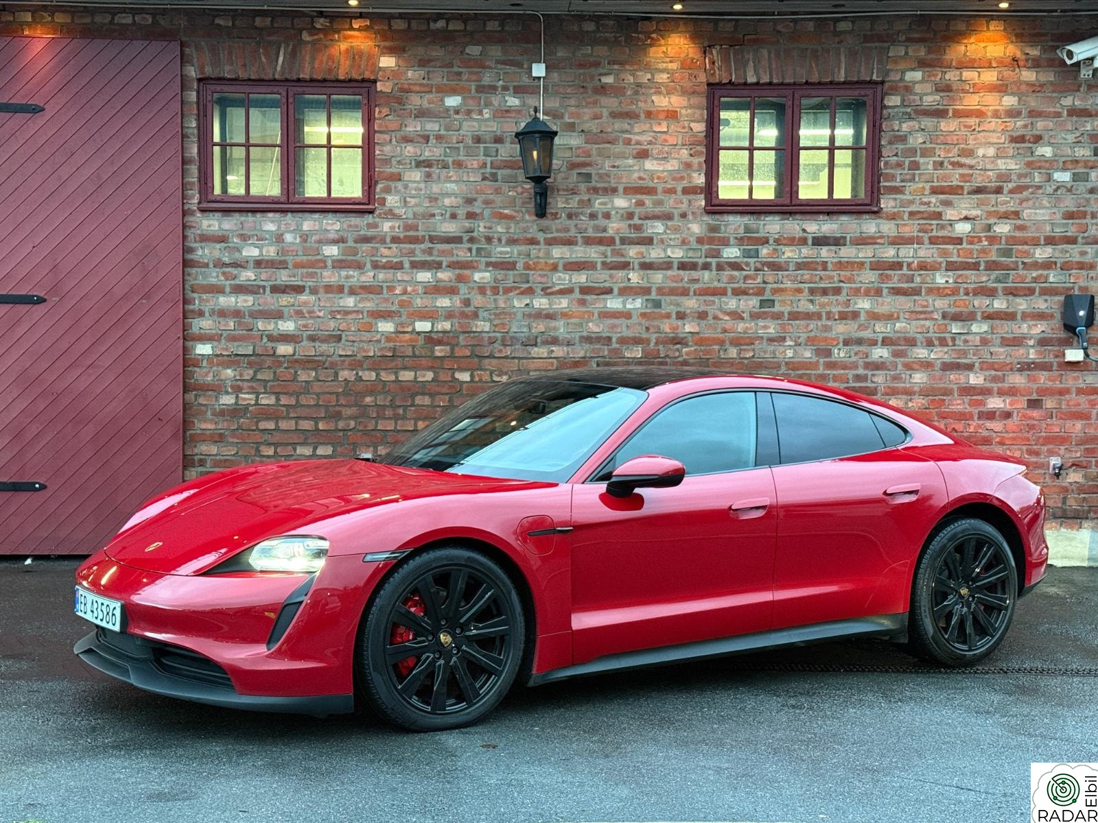 PORSCHE Taycan 4S 4S Performance Plus, Pano, 18veis, Chrono, 1års garanti