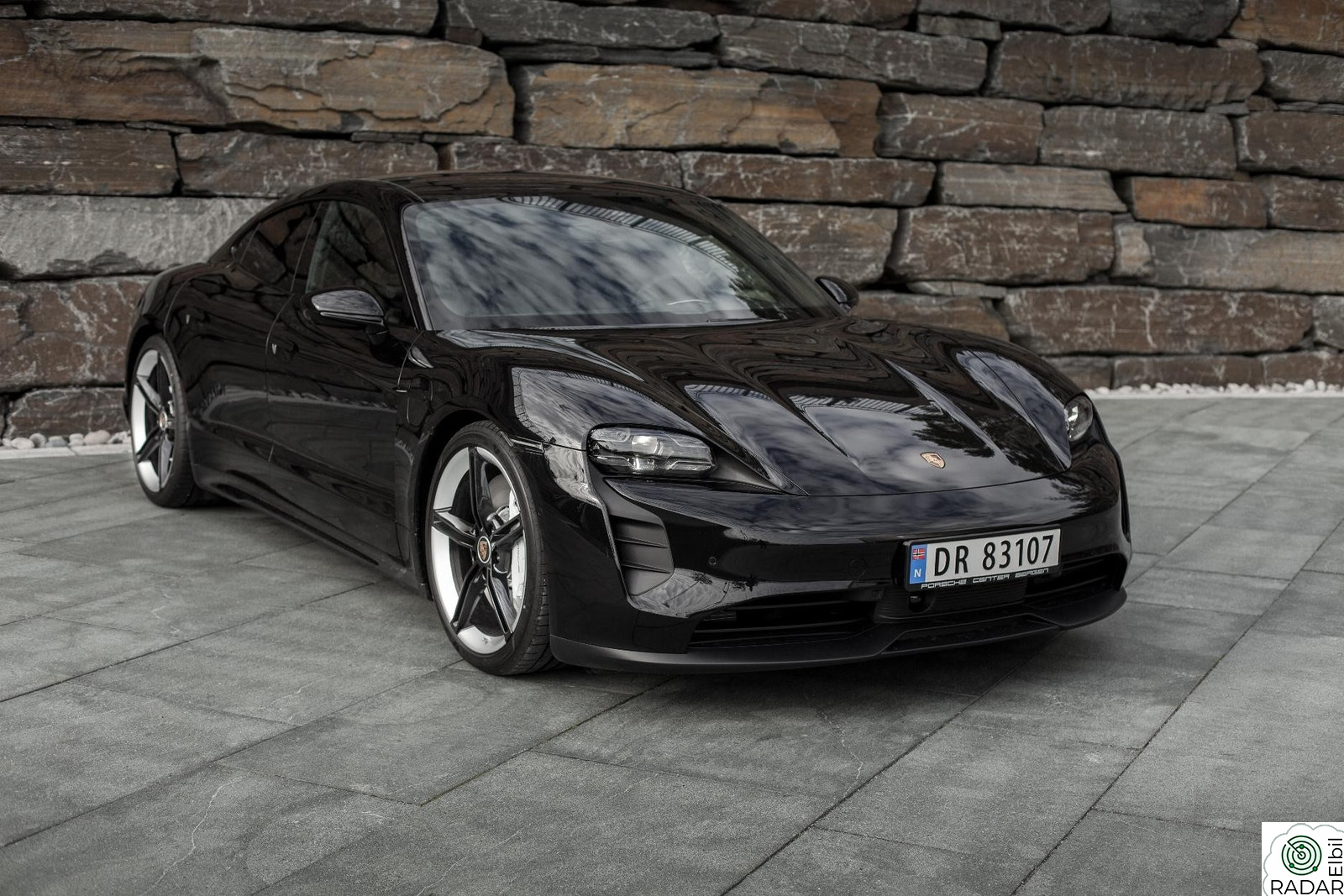 PORSCHE Taycan 4S TAYCAN 4S, SORT/SORT, SPORTDESIGN, PAW 06.27, Eu ok 26