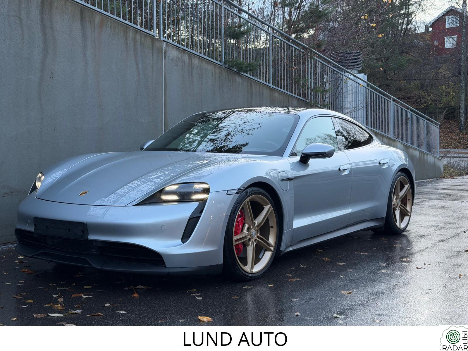 PORSCHE Taycan 4S 4S PBP/Matrix/PDLS/BOSE/ACC/Pano/18 veis/Sport Chrono++