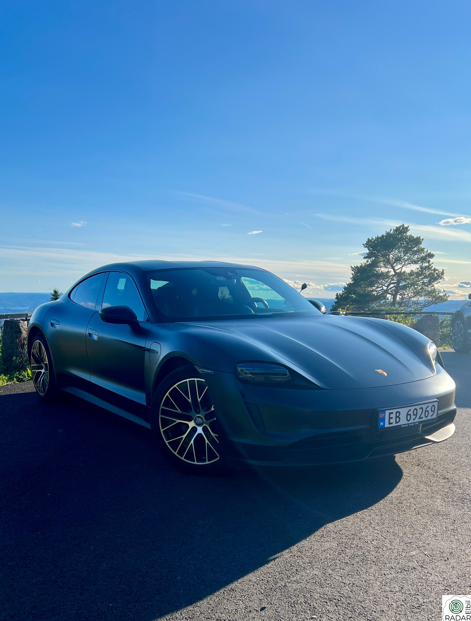 PORSCHE Taycan 4S