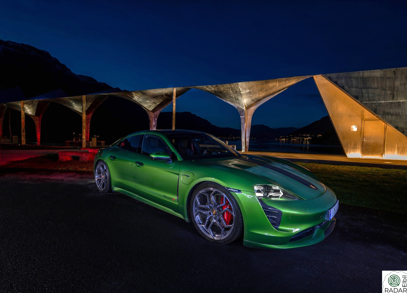 PORSCHE Taycan 4S 4 PBP