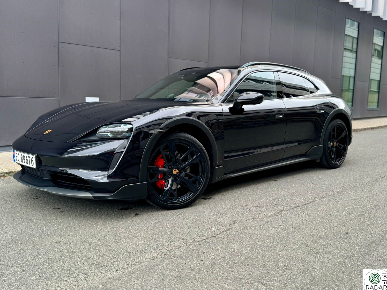 PORSCHE Taycan 4S 4S | Meget velutstyrt | Full Porsche-historikk