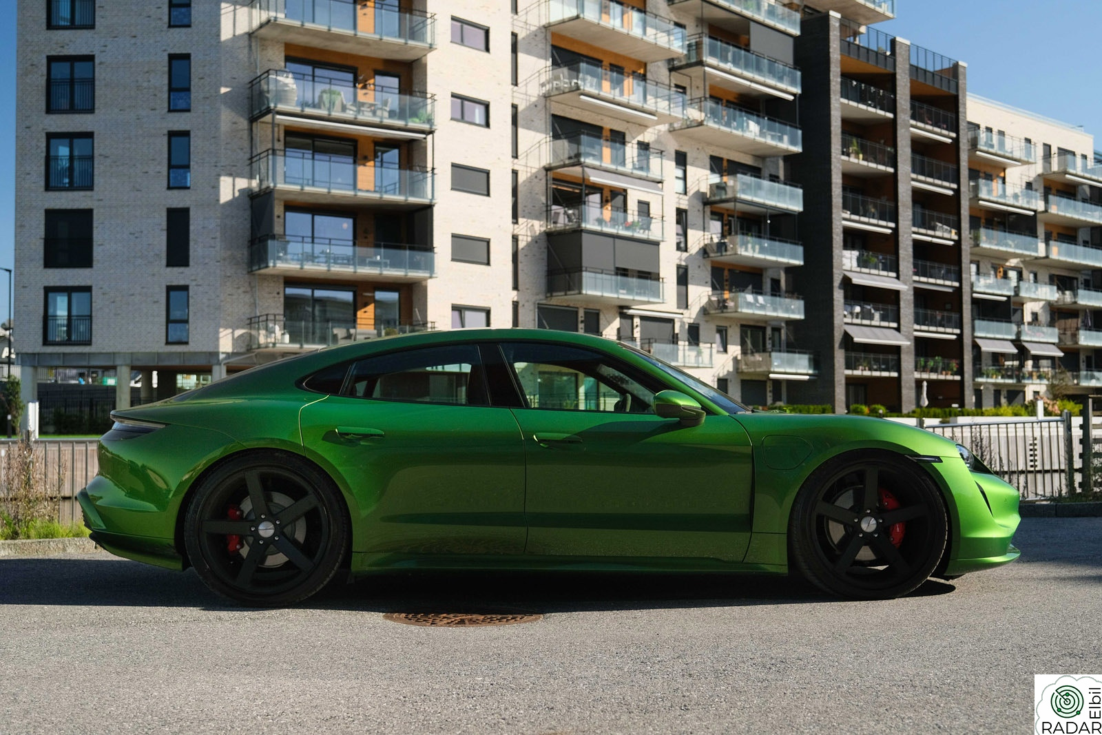 PORSCHE Taycan 4S PerformanceBatteryPlus - Burmester - ElectricSportSound