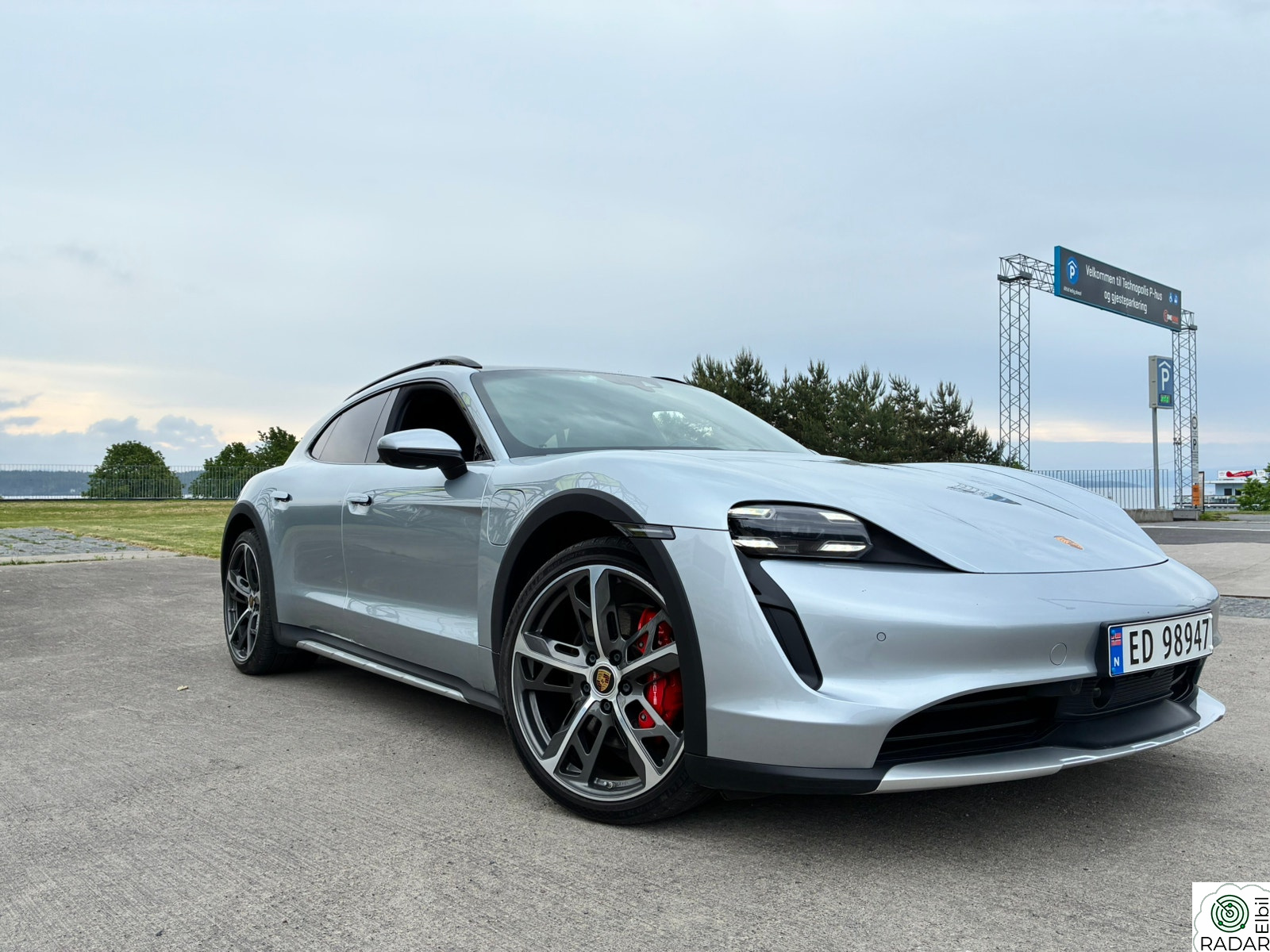 PORSCHE Taycan 4S Riktig utstyrt Taycan 4S Cross Turismo