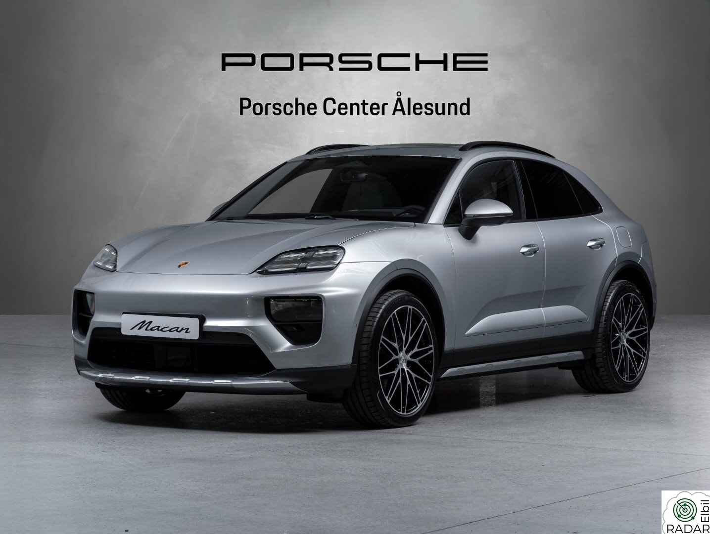 PORSCHE Macan 4 4 408HK,AR-HUD,18-v,Matrix,BOSE,Krok,SpChrono,22",ACC++