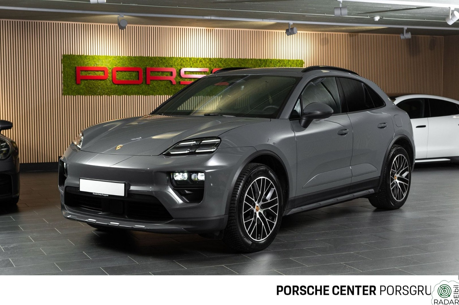 PORSCHE Macan 4 4/Offroad-Design/18-veis/Hengerfeste/Matrix/SportSound+