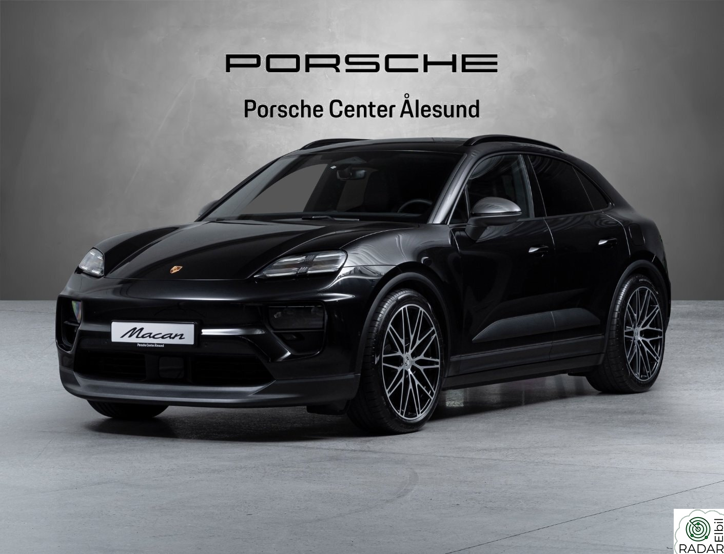 PORSCHE Macan 4 408HK,Matrix,Krok,18-v,BOSE,ACC,Pano,ComfAcc++
