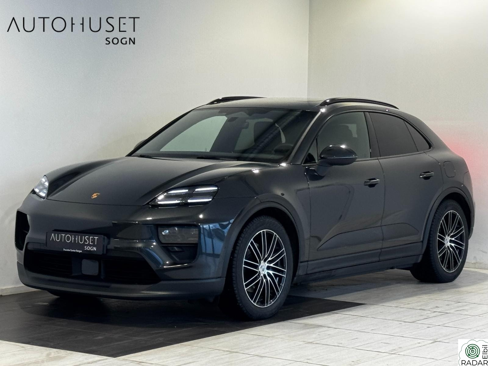 PORSCHE Macan 4 4 408HK-LED MATRIX-PASM LUFT-PANORAMA-HFESTE-RATTVARME
