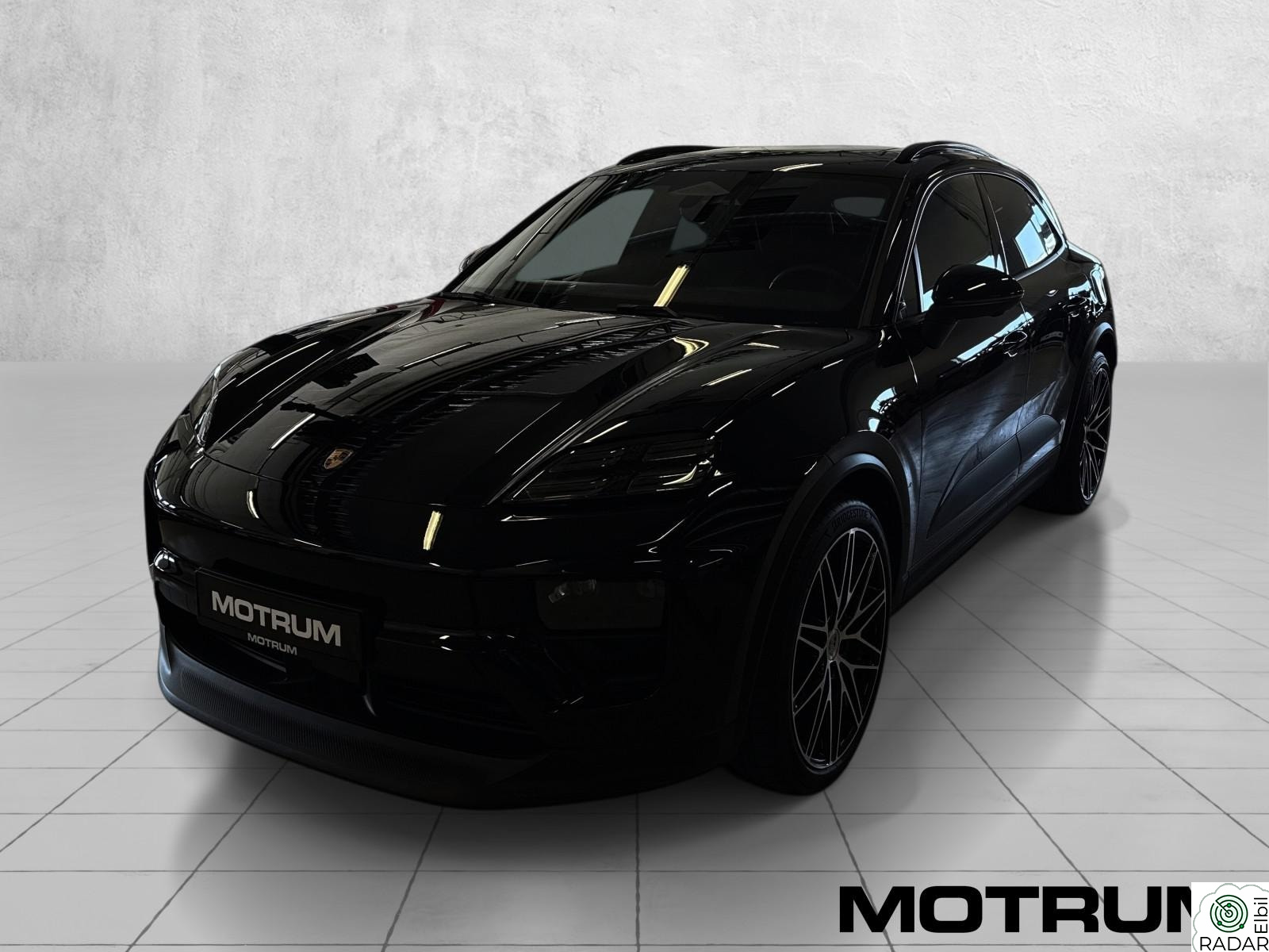 PORSCHE Macan 4 PASM ACC BOSE H.Feste Panorama SurroundView 18-V 22"
