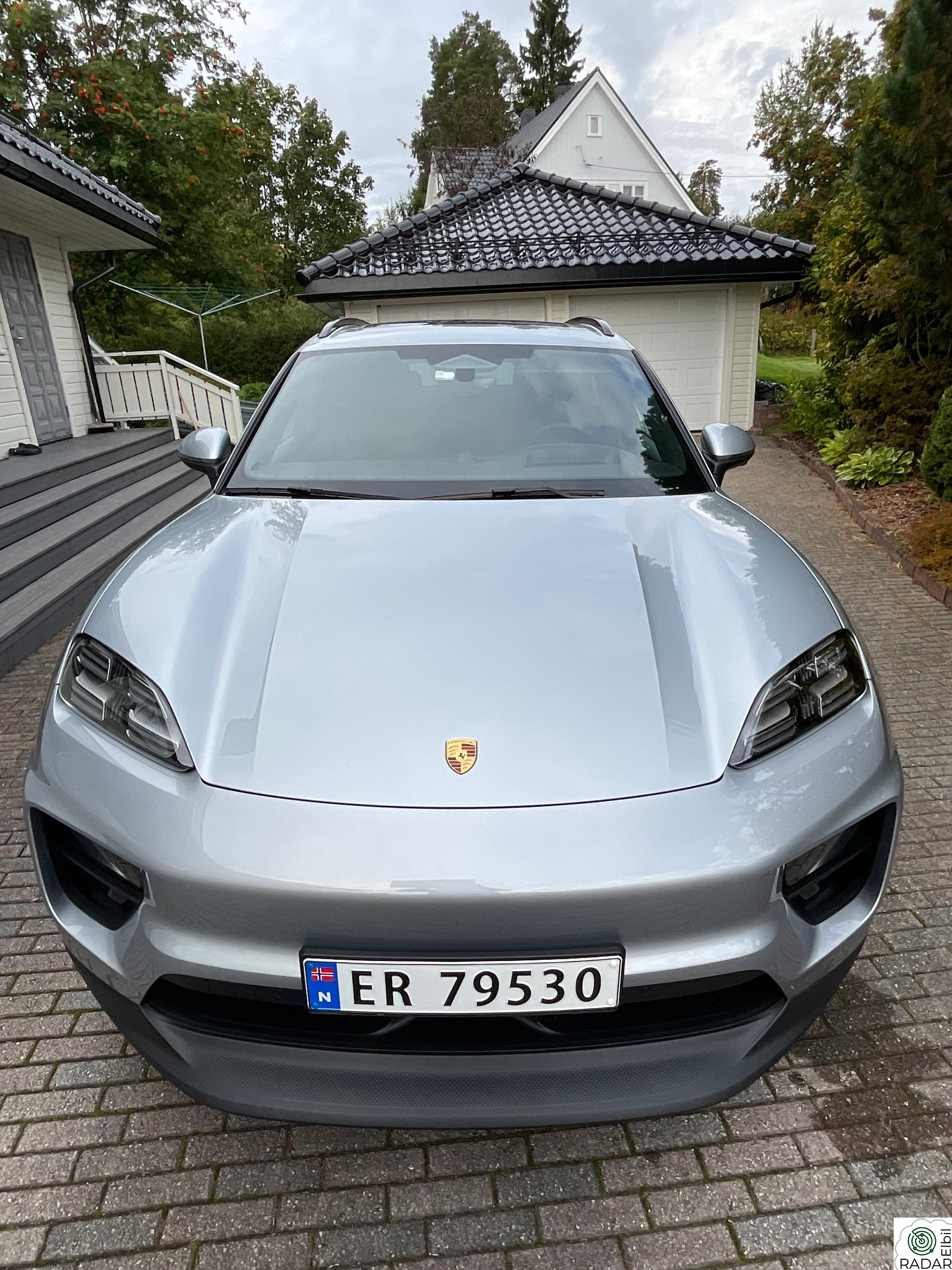 PORSCHE Macan 4 4