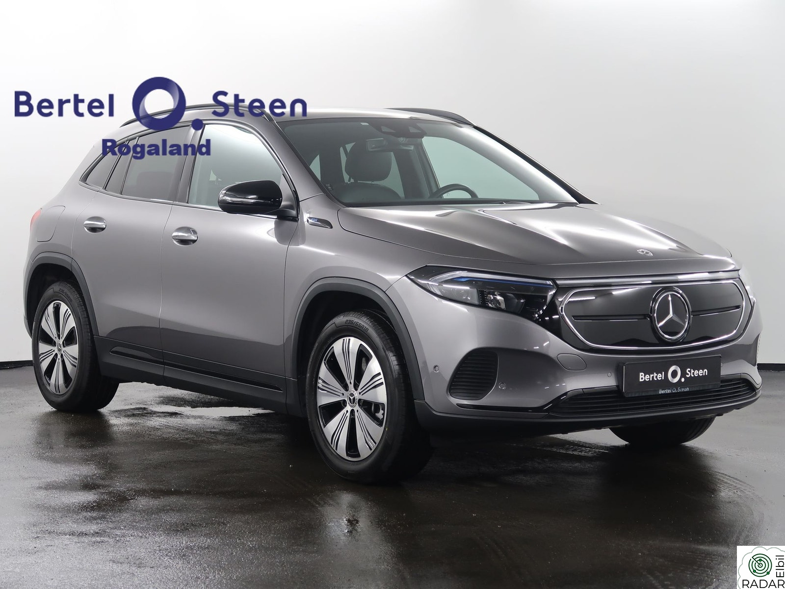 MERCEDES-BENZ EQA 300 4MATIC 4 Matic, Adaptiv cruise, Panorama, Hengerfeste