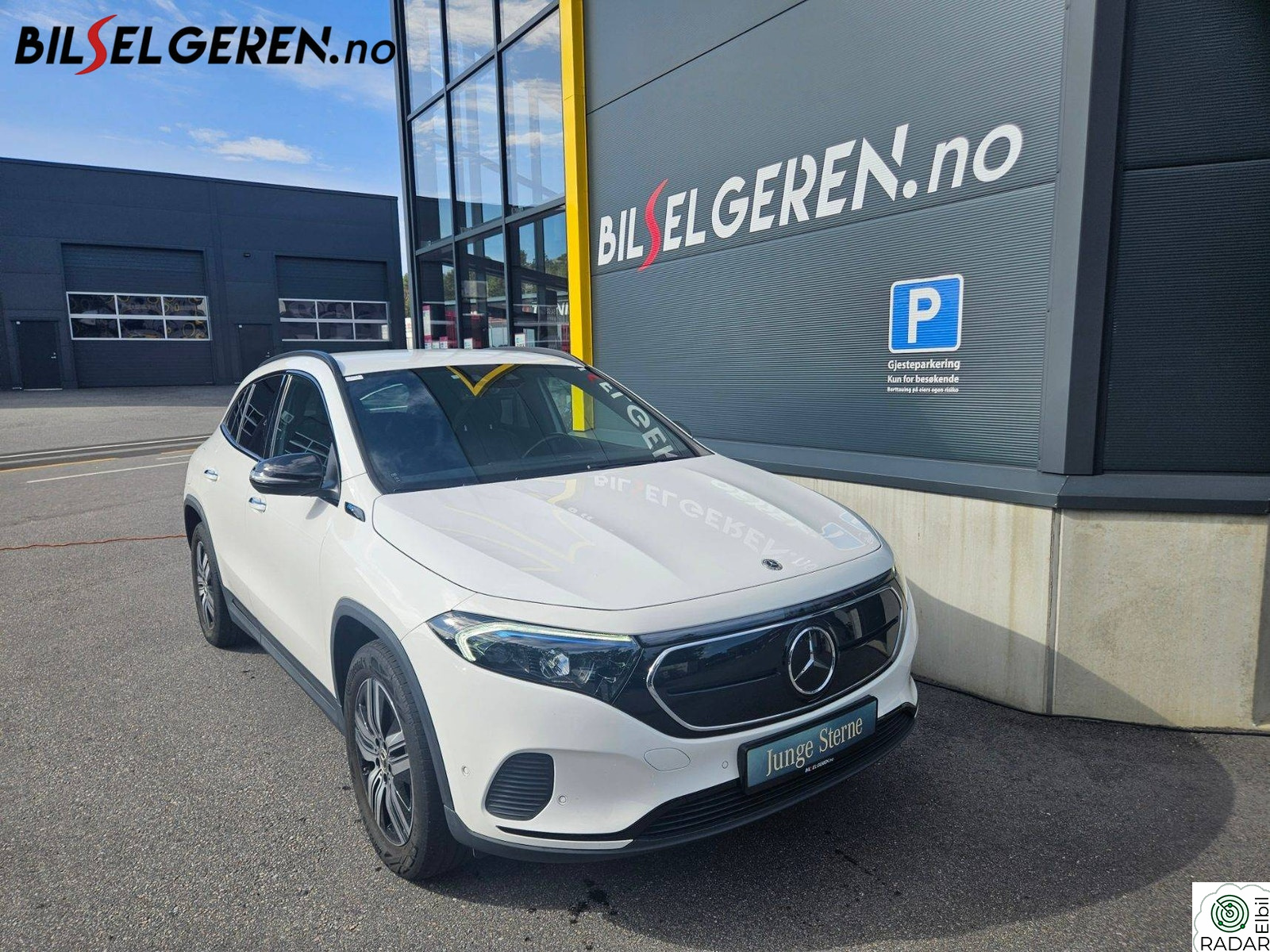 MERCEDES-BENZ EQA 300 4MATIC Progressive-Line | Navi | ACC | Rattvarme | H.Feste