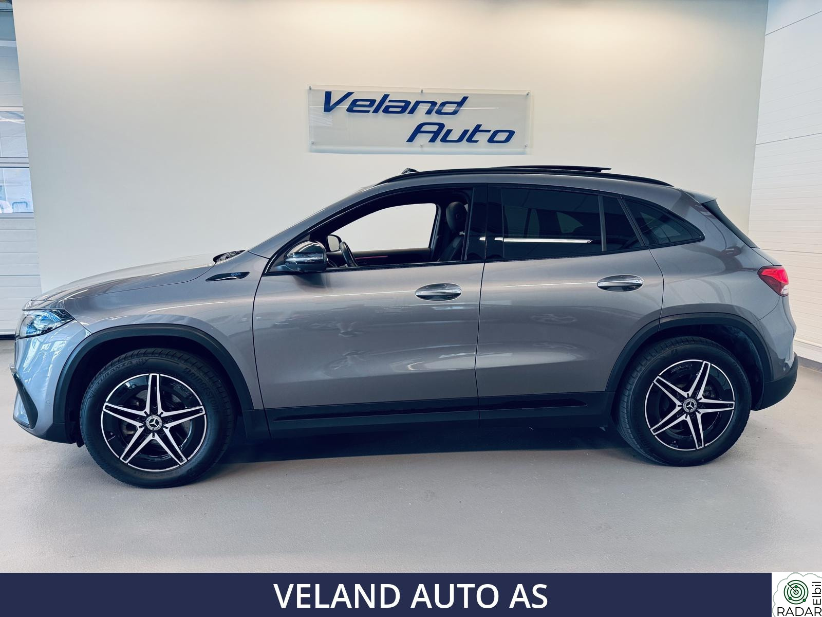 MERCEDES-BENZ EQA 300 4MATIC 300 4M AMG/NIGHT/PANO/DISTR+/BURMESTER/KROK/"NORSK" BIL