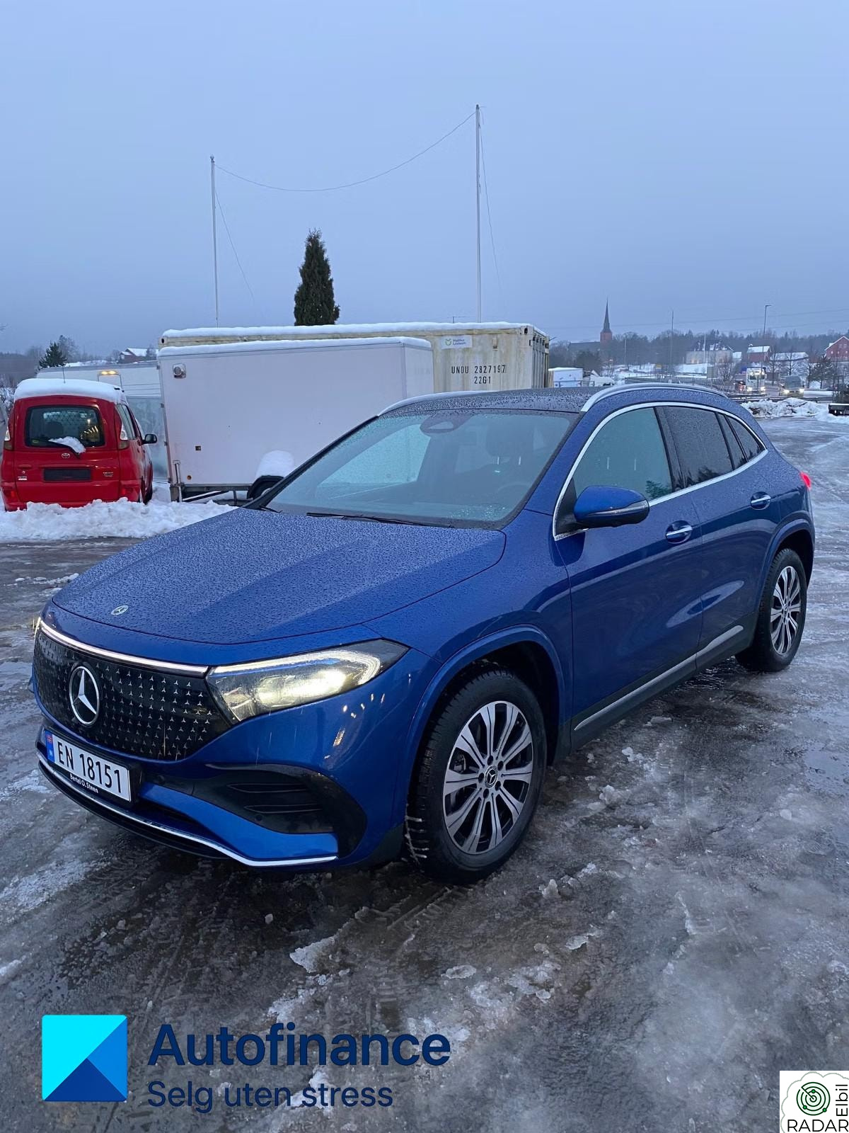 MERCEDES-BENZ EQA 300 4MATIC 300 4MATIC AMG / Panorama / Special Edition +Topputstyr