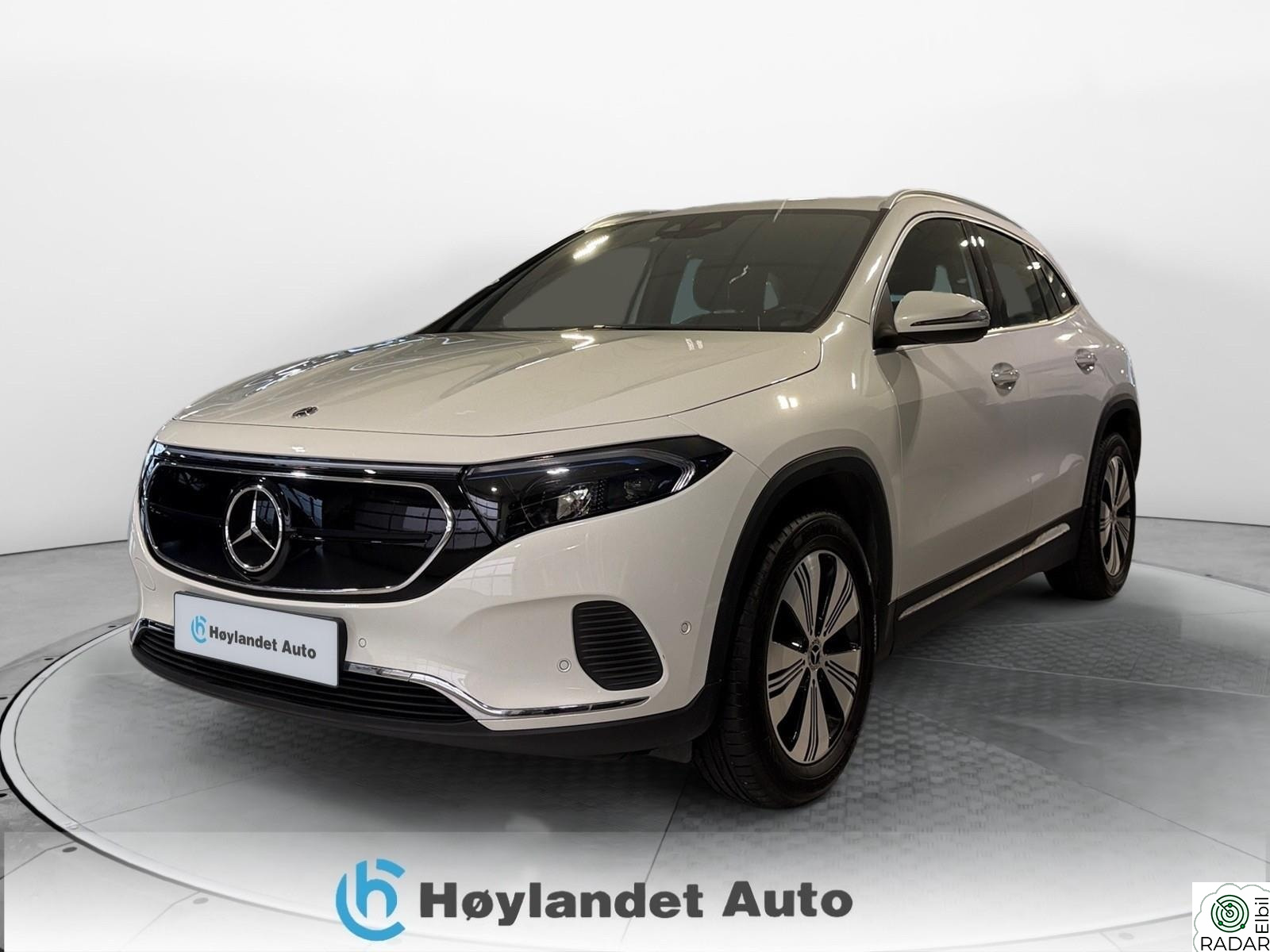 MERCEDES-BENZ EQA 300 4MATIC 228 HK 4MATIC Progressive-Line KROK/ACC/RATTVARME/4X4