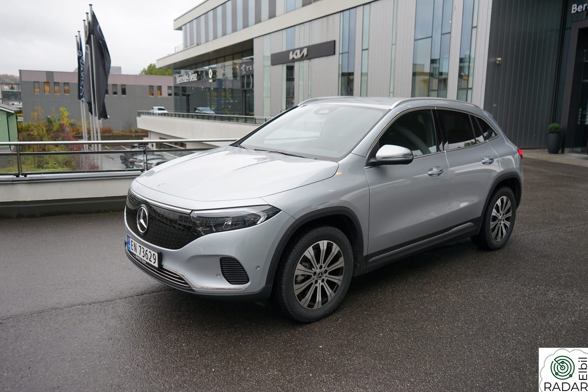 MERCEDES-BENZ EQA 300 4MATIC 300 4Matic / mye utstyr !