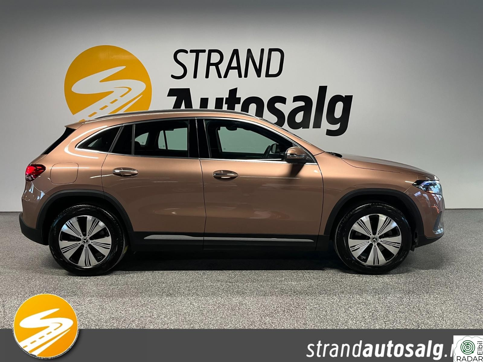 MERCEDES-BENZ EQA 300 4MATIC 300 4MATIC Norsk Tilhengerfeste LED Navi Ryggekamera ++