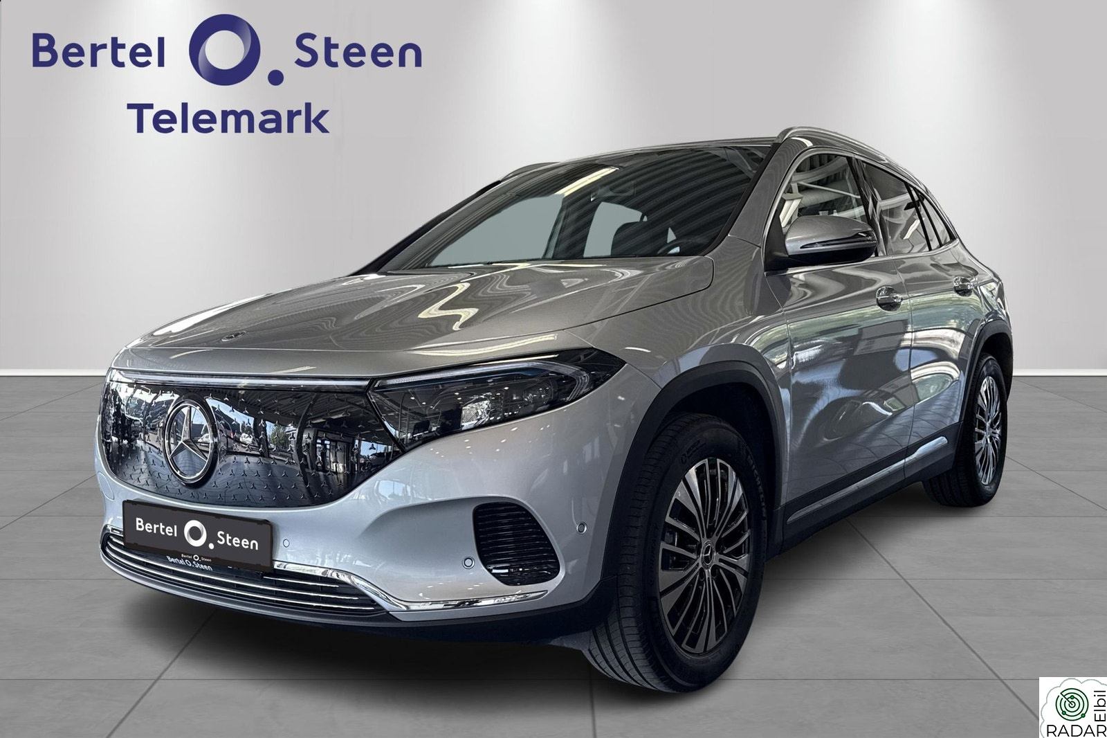 MERCEDES-BENZ EQA 300 4MATIC Rattvarme|Hengerfeste|Carplay|Distronic|Lav km