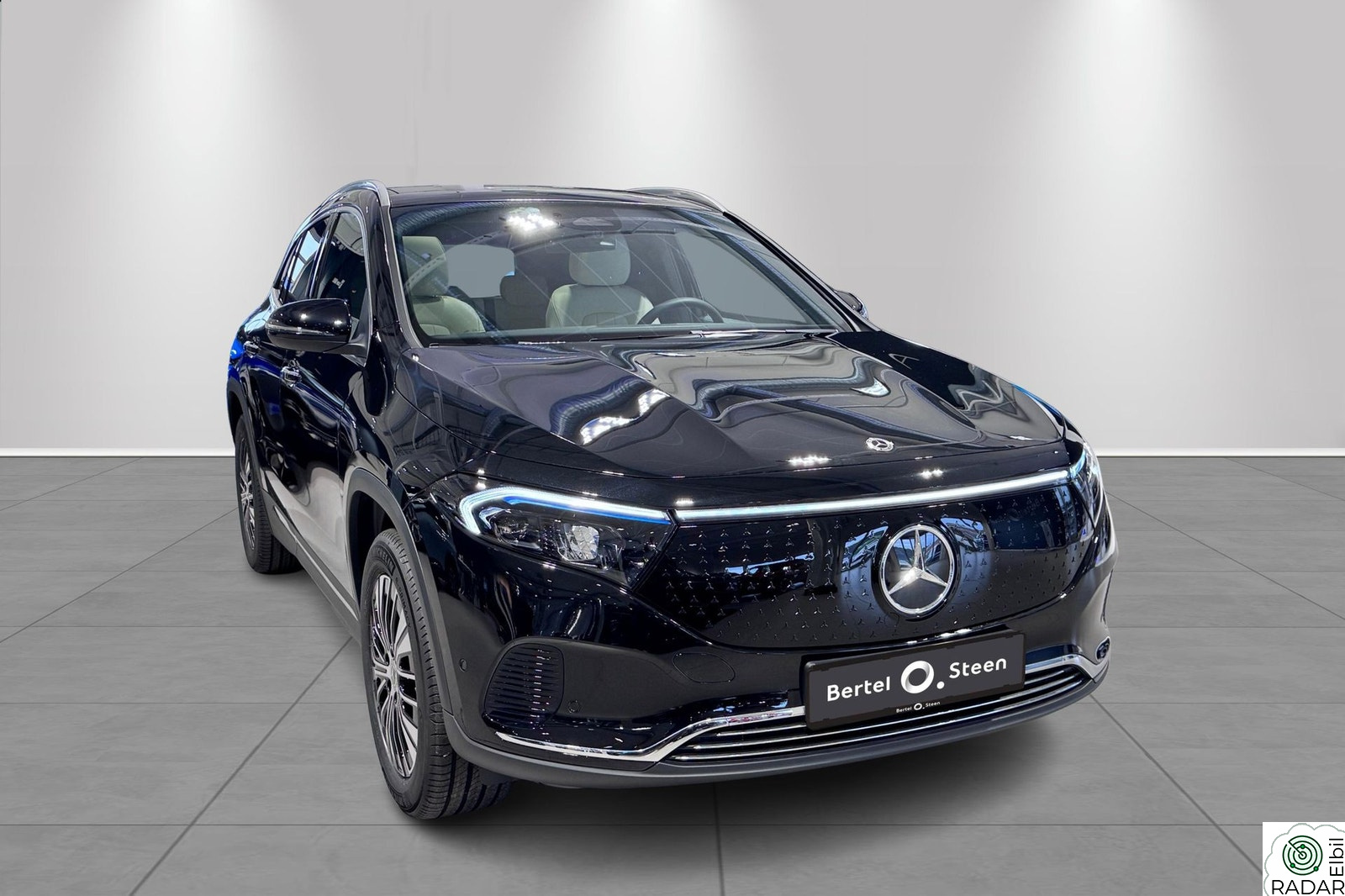 MERCEDES-BENZ EQA 300 4MATIC Special Edition Plus /MEMORY/SOLTAK/KROK/GODT UTSTYRT/