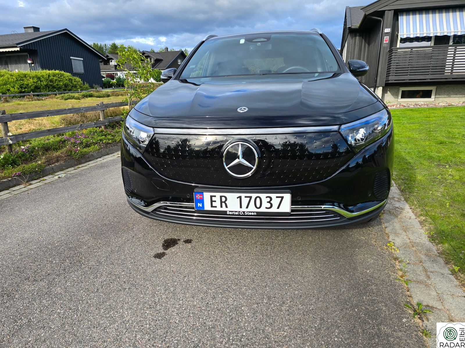 MERCEDES-BENZ EQA 300 4MATIC 300 4MATIC Special Edition Plus