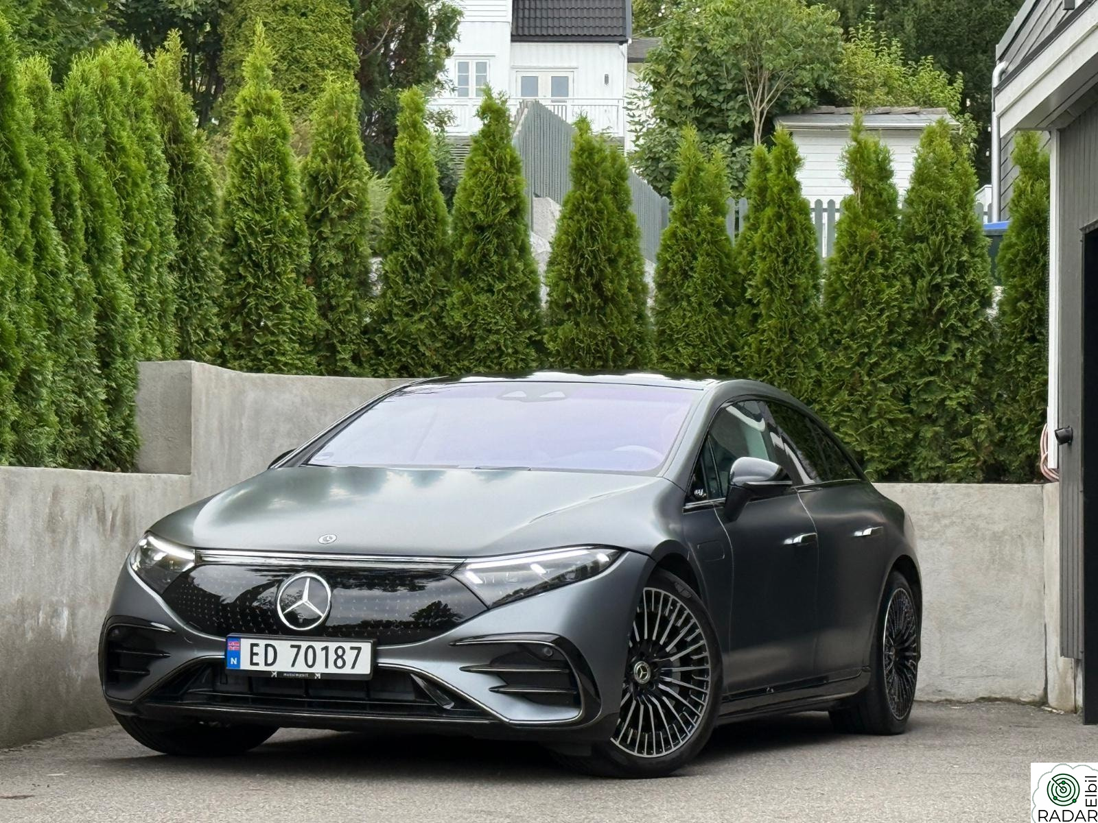 MERCEDES-BENZ EQS 580 4MATIC 580/4MATIC/DESIGNO/AMG/EXCLUSIVE/IHC+/HYPERSCREEN/NATT