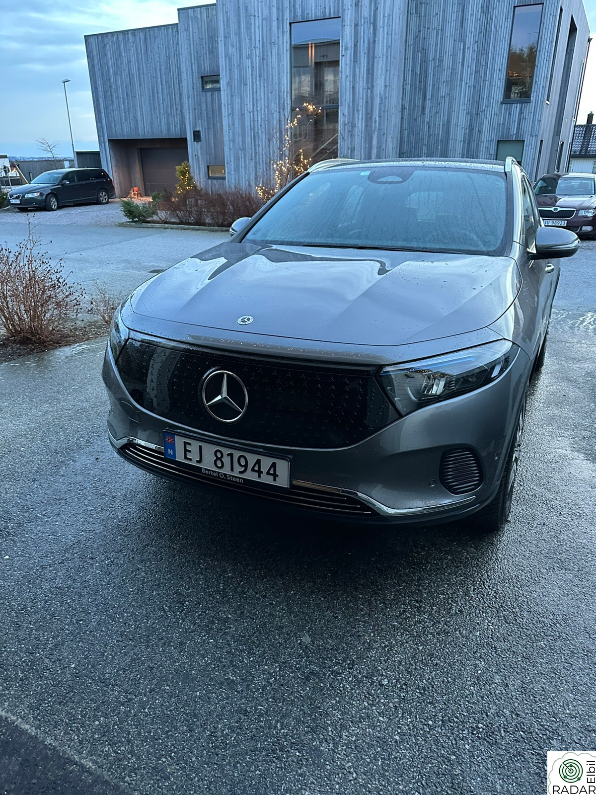 MERCEDES-BENZ EQA 250+