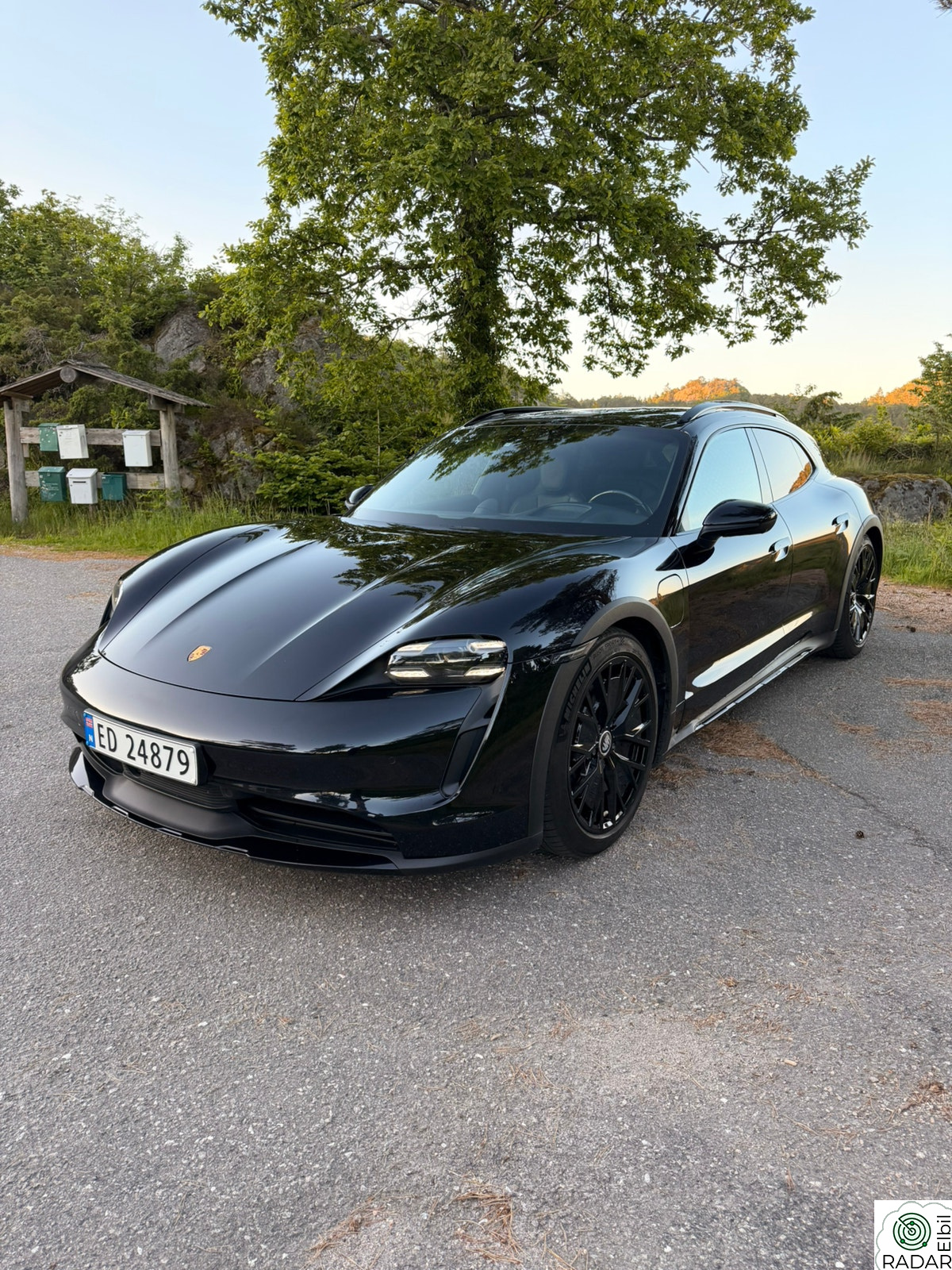 PORSCHE Taycan 4 4/Sport Chrono/18-veis seter/HUD/BOSE/MATRIX/Pass.disp
