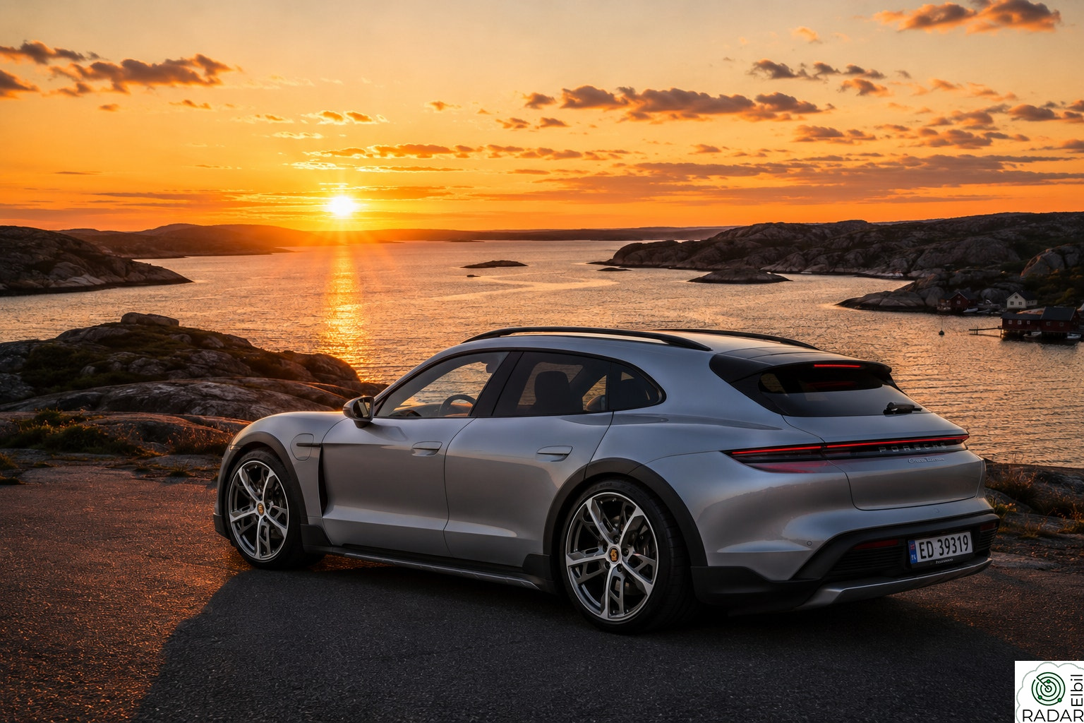 PORSCHE Taycan 4 CT4