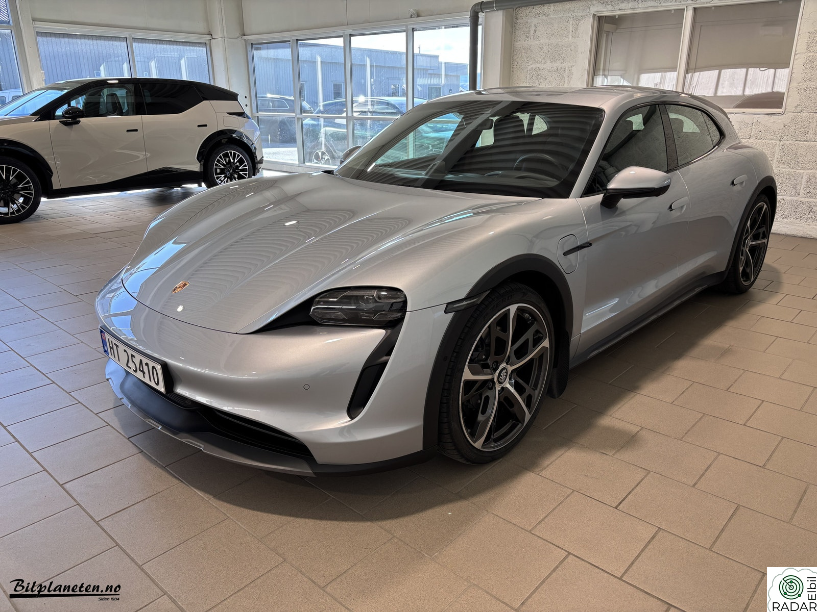 PORSCHE Taycan 4 Cross Turismo