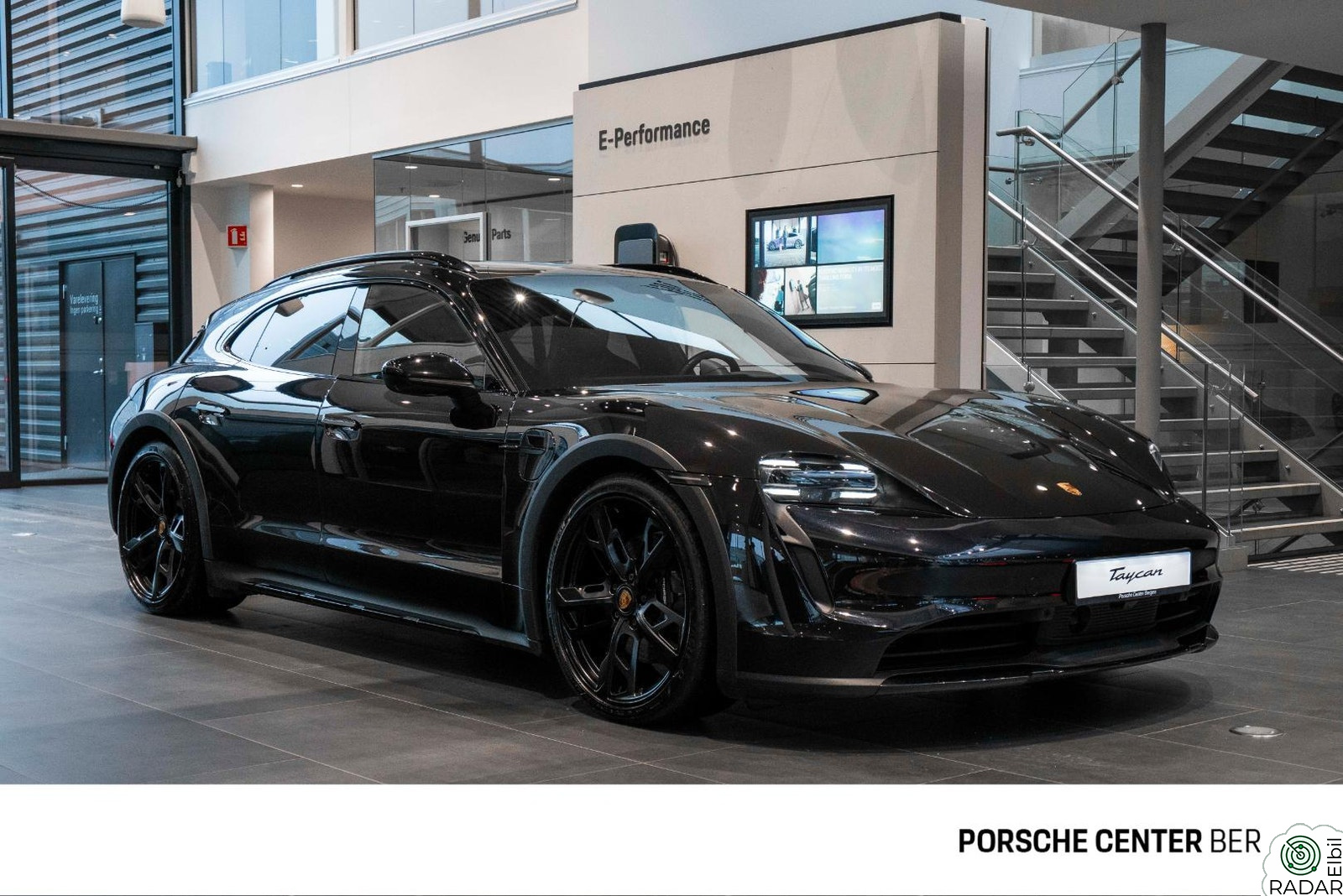 PORSCHE Taycan 4 4 Cross Turismo/(PDLS+) /18-Way/KEYLESS