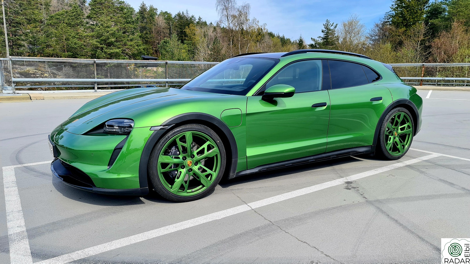 PORSCHE Taycan 4 4 Cross Turismo