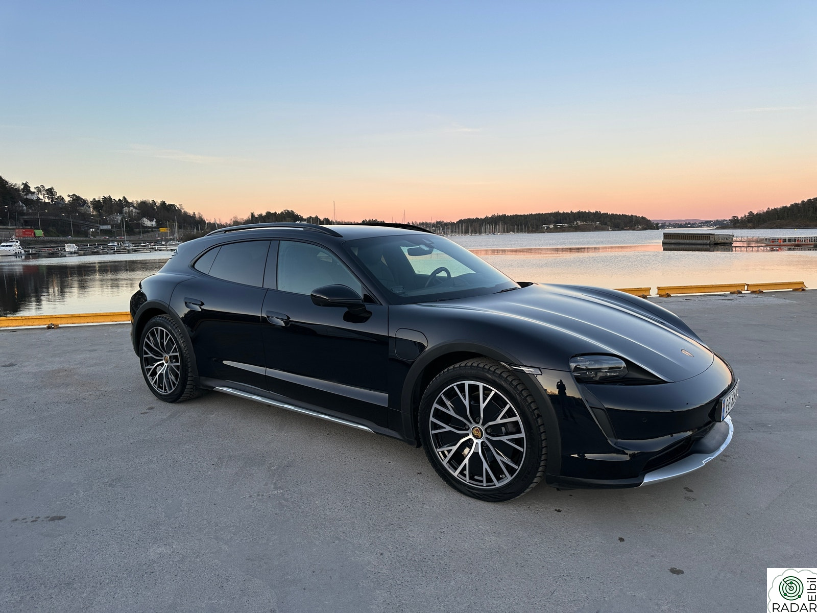 PORSCHE Taycan 4 4 Cross Turismo,4+1,Panorama,PDLS+,Sp.Chrono,BOSE,Norsk