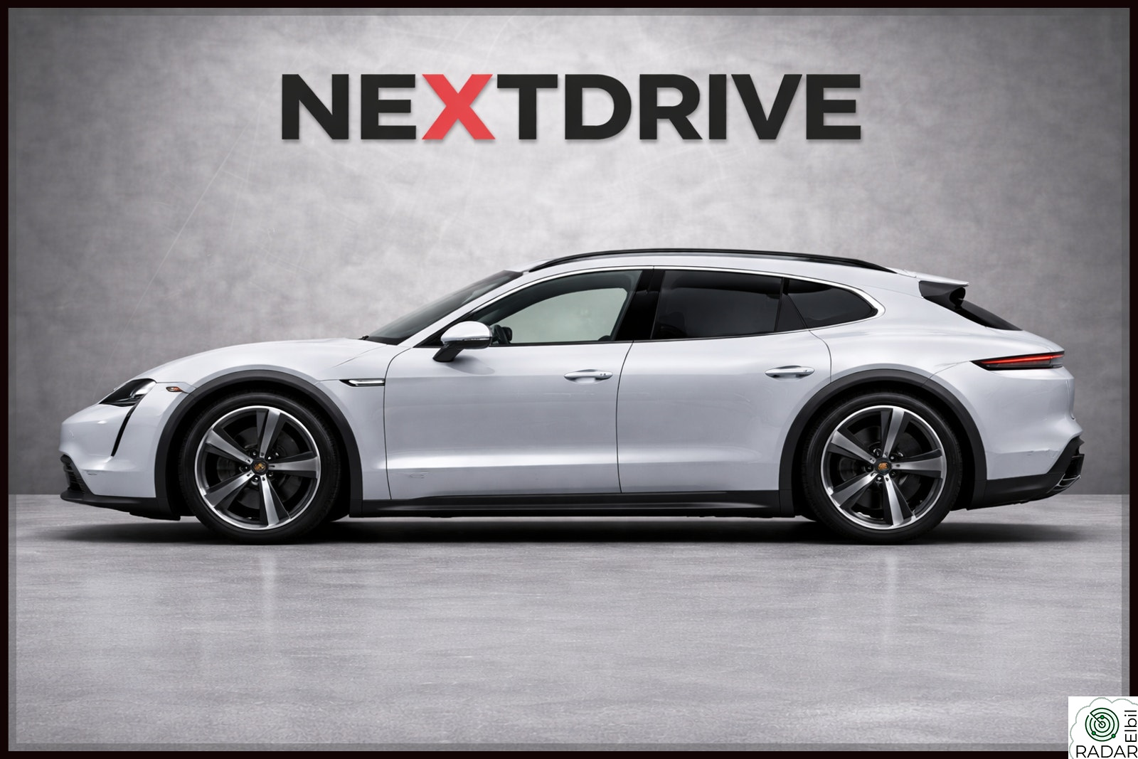 PORSCHE Taycan 4 4 I Bakakselstyring I Matrix I Bose I Passaskjerskjerm
