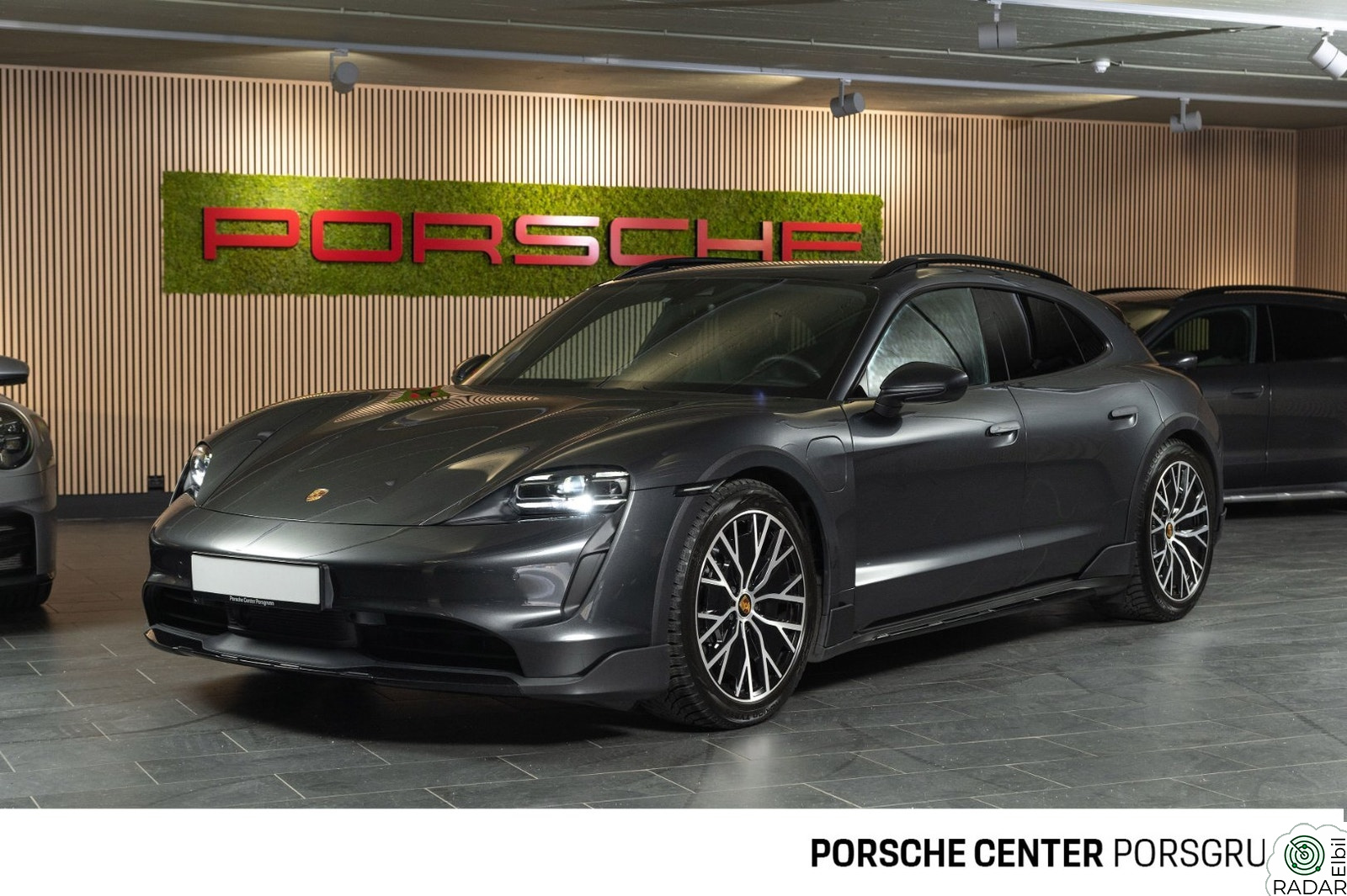 PORSCHE Taycan 4 4 Cross Turismo BOSE/18-vei/Pano/Sport-chrono/ACC/21"