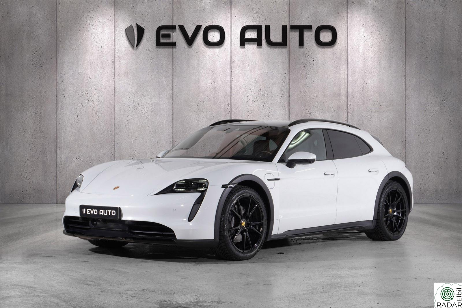 PORSCHE Taycan 4 4 CRUISE NORSKBIL 18VEIS LUFT MATRIX SPORT CHRONO