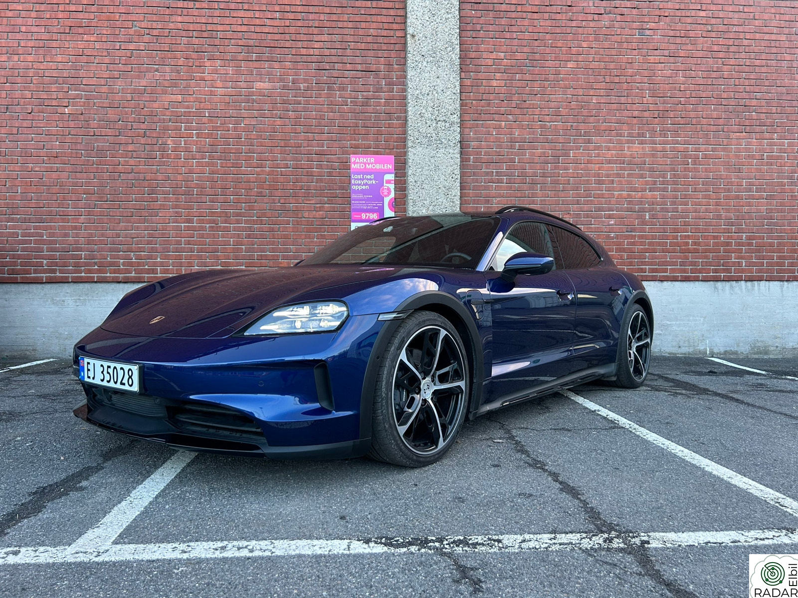 PORSCHE Taycan 4 Facelift, HD-Matrix, 18v, Soft.C, BOSE, Pass.Disp, Pano