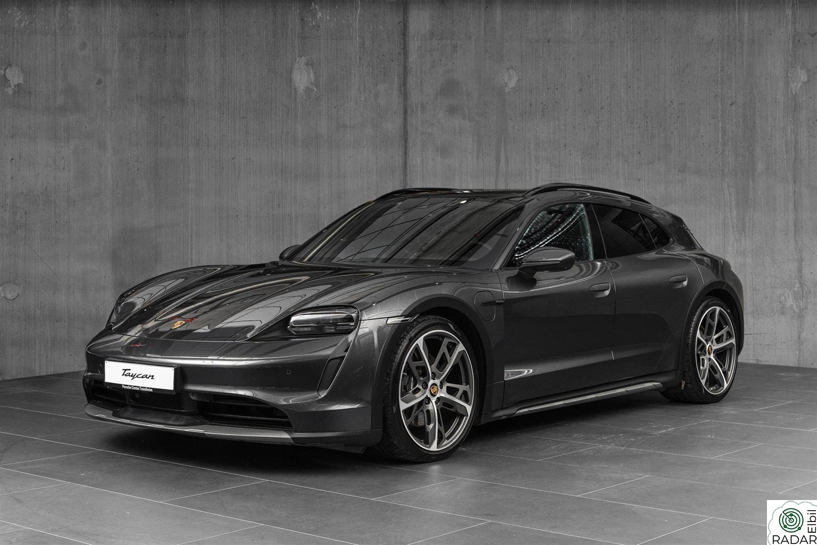 PORSCHE Taycan 4 4 18-v, 360 kamera, 21", ACC, Panorama, Keyless++